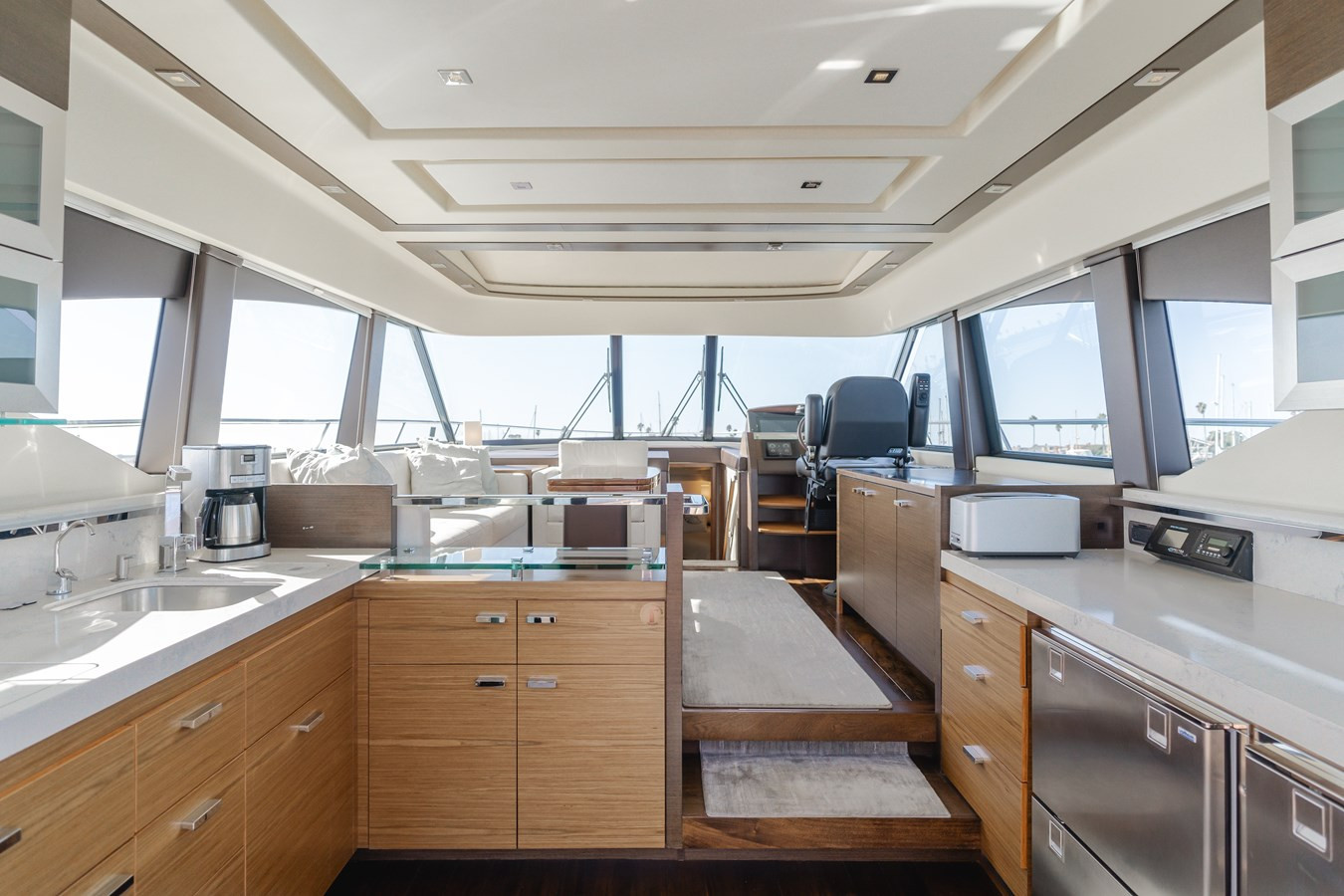 https://arconyachts.ams3.digitaloceanspaces.com/127296/conversions/large_3960101-optimize.jpg