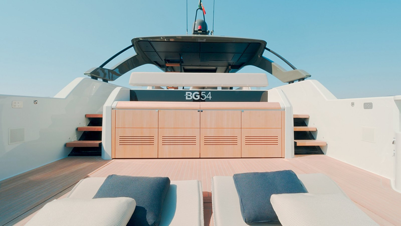 https://arconyachts.ams3.digitaloceanspaces.com/127465/conversions/large_4812950-optimize.jpg