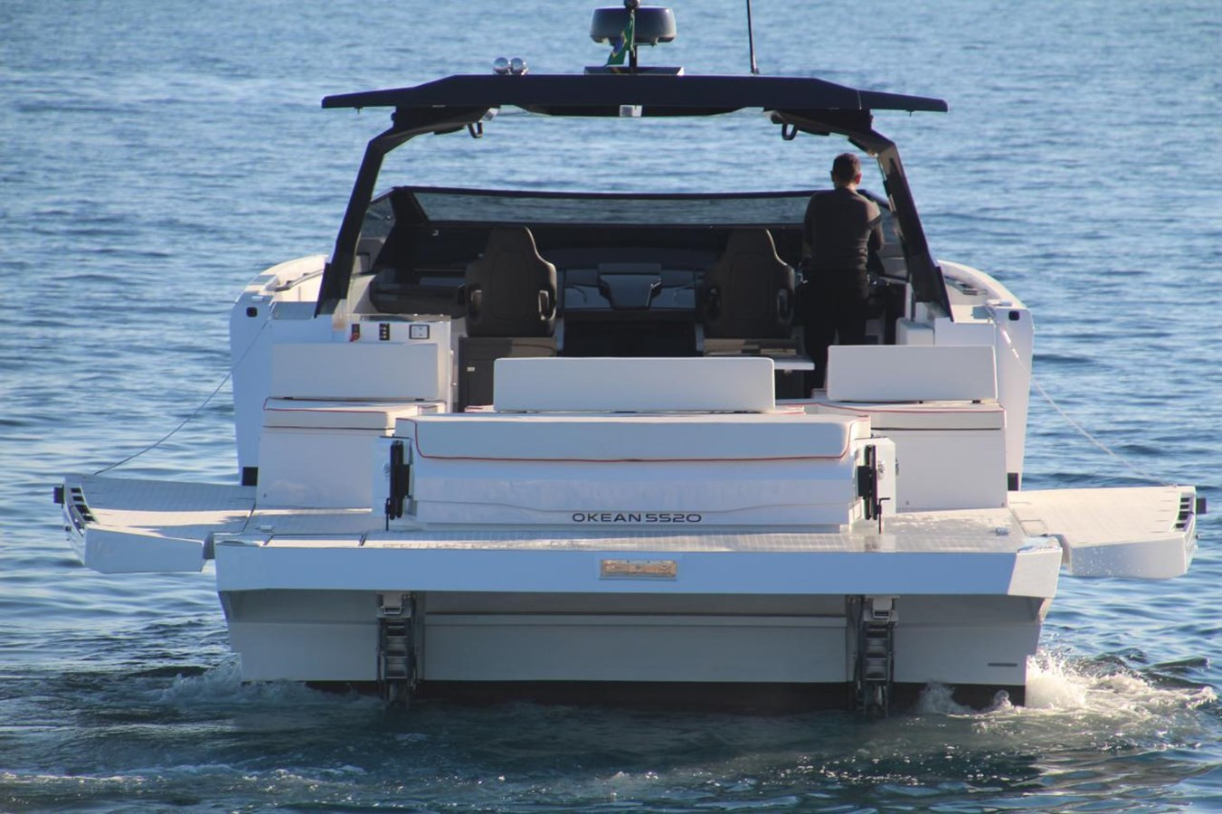 https://arconyachts.ams3.digitaloceanspaces.com/127511/conversions/large_3781527-optimize.jpg