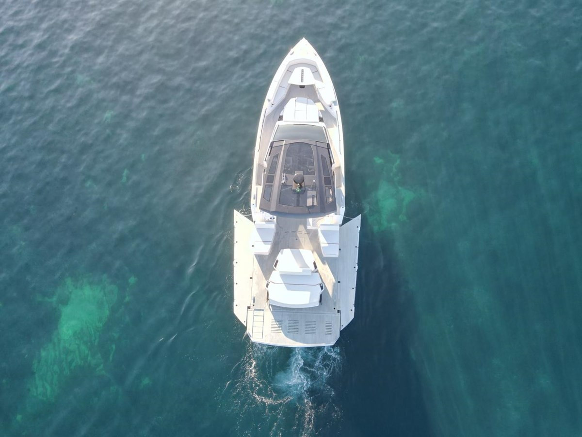 https://arconyachts.ams3.digitaloceanspaces.com/127513/conversions/large_3781528-optimize.jpg