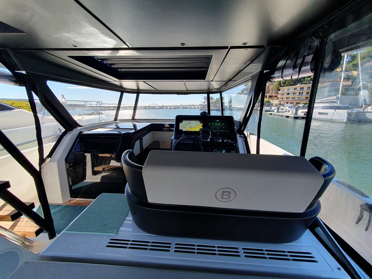 https://arconyachts.ams3.digitaloceanspaces.com/127515/conversions/large_4848674-optimize.jpg
