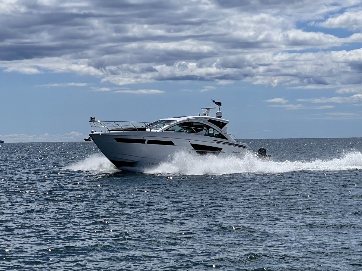 https://arconyachts.ams3.digitaloceanspaces.com/127776/conversions/large_3708174-optimize.jpg