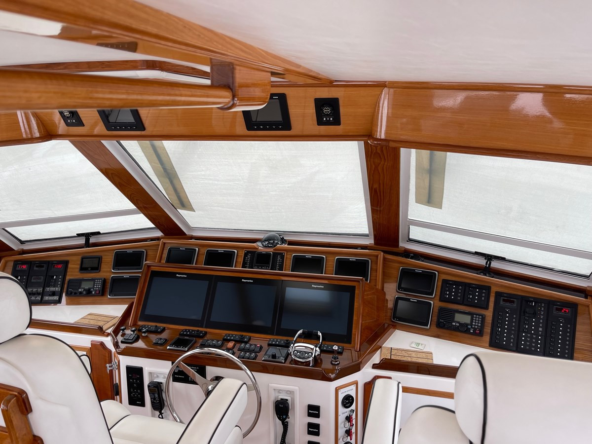 https://arconyachts.ams3.digitaloceanspaces.com/127786/conversions/large_3624206-optimize.jpg
