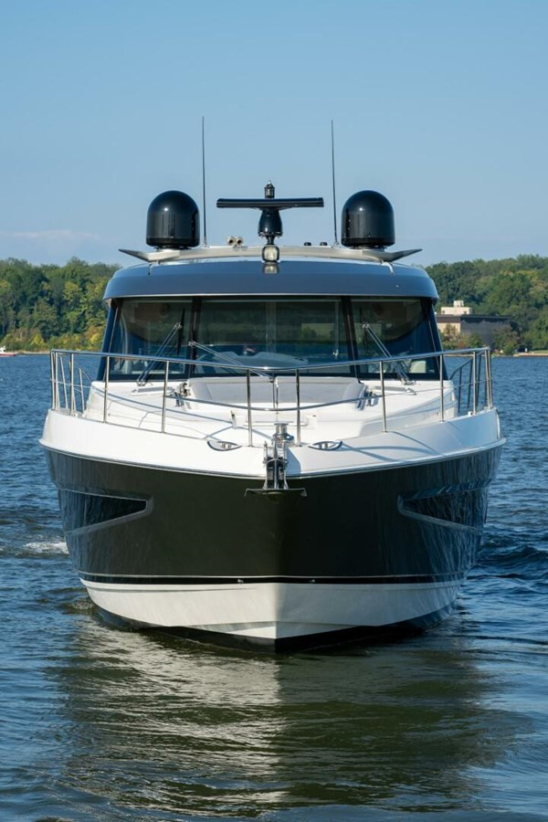 https://arconyachts.ams3.digitaloceanspaces.com/127854/conversions/large_3933086-optimize.jpg