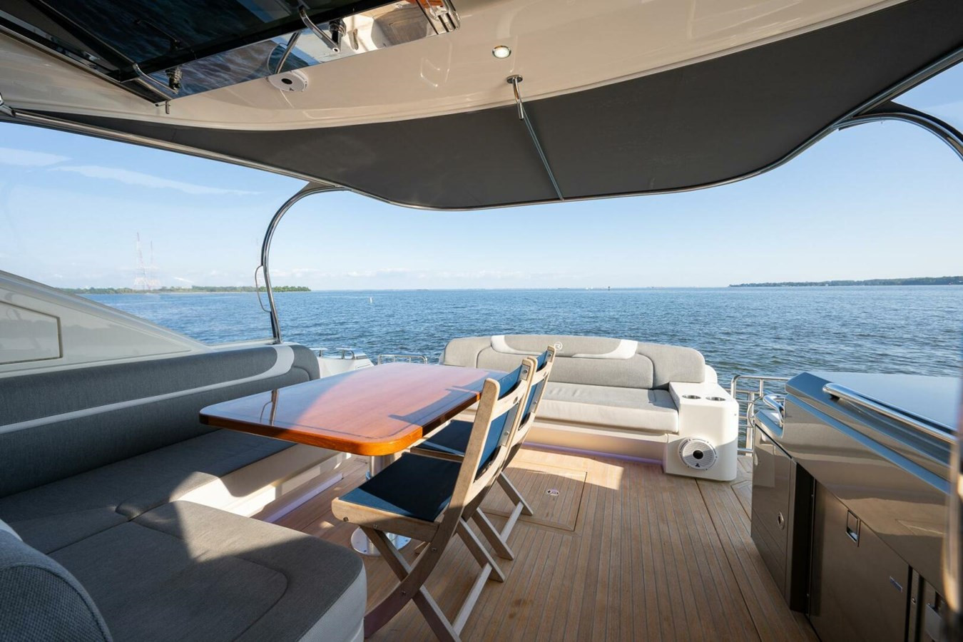 https://arconyachts.ams3.digitaloceanspaces.com/127903/conversions/large_3933104-optimize.jpg
