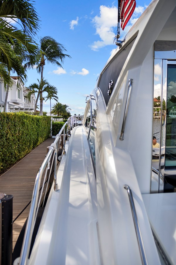 https://arconyachts.ams3.digitaloceanspaces.com/127914/conversions/large_3946328-optimize.jpg