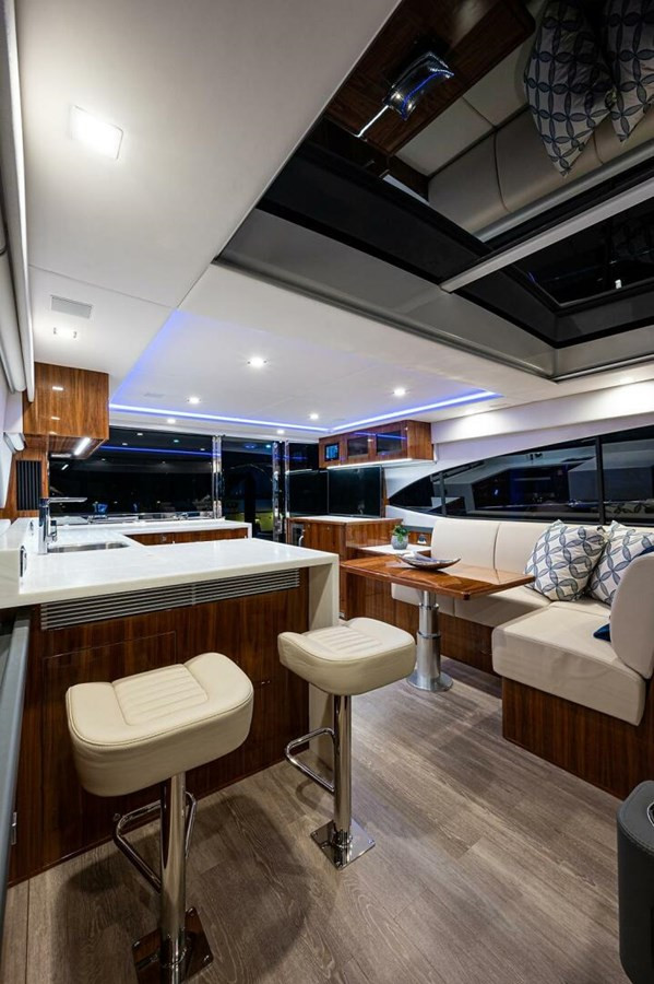 https://arconyachts.ams3.digitaloceanspaces.com/127935/conversions/large_3933115-optimize.jpg