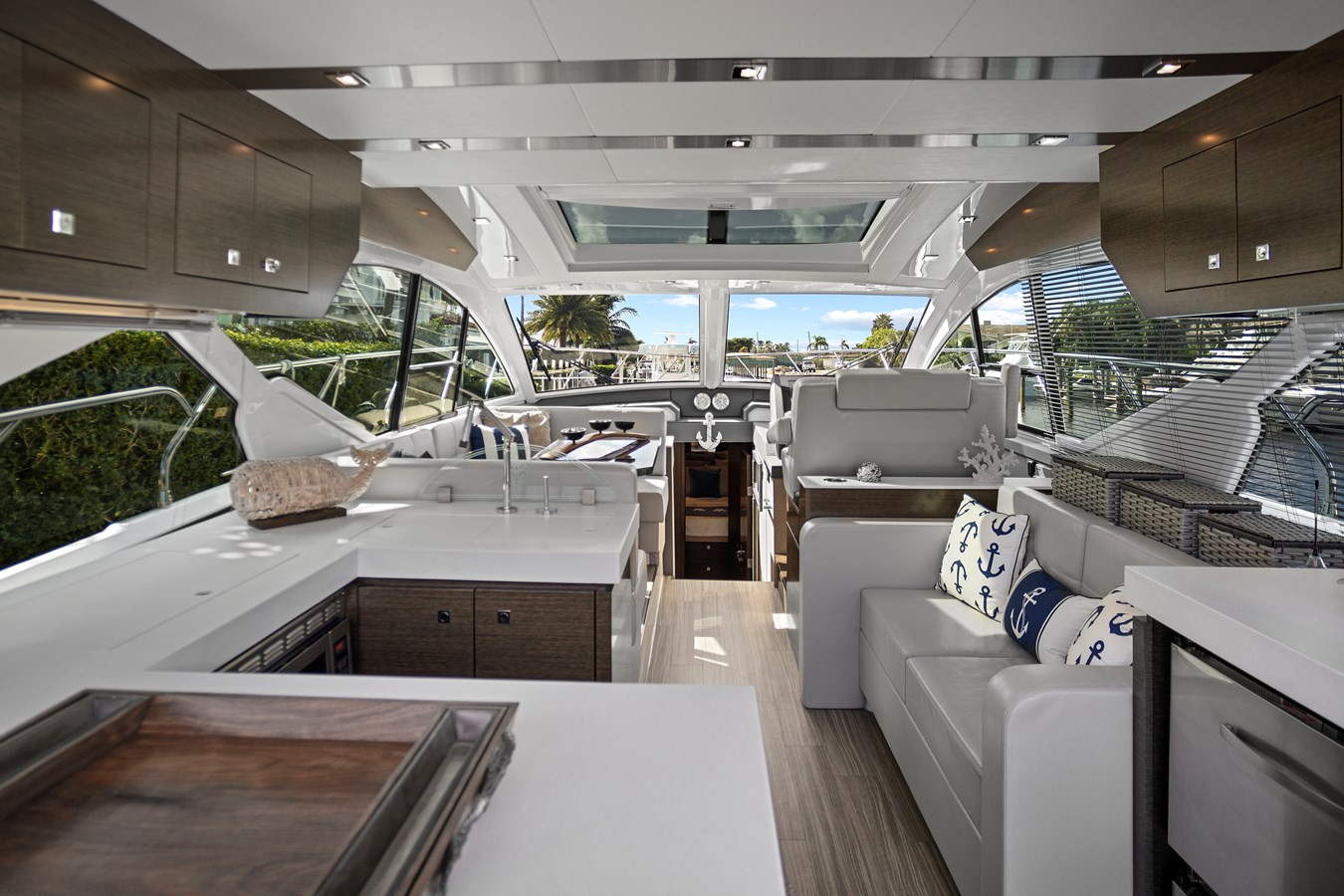 https://arconyachts.ams3.digitaloceanspaces.com/127936/conversions/large_3946335-optimize.jpg