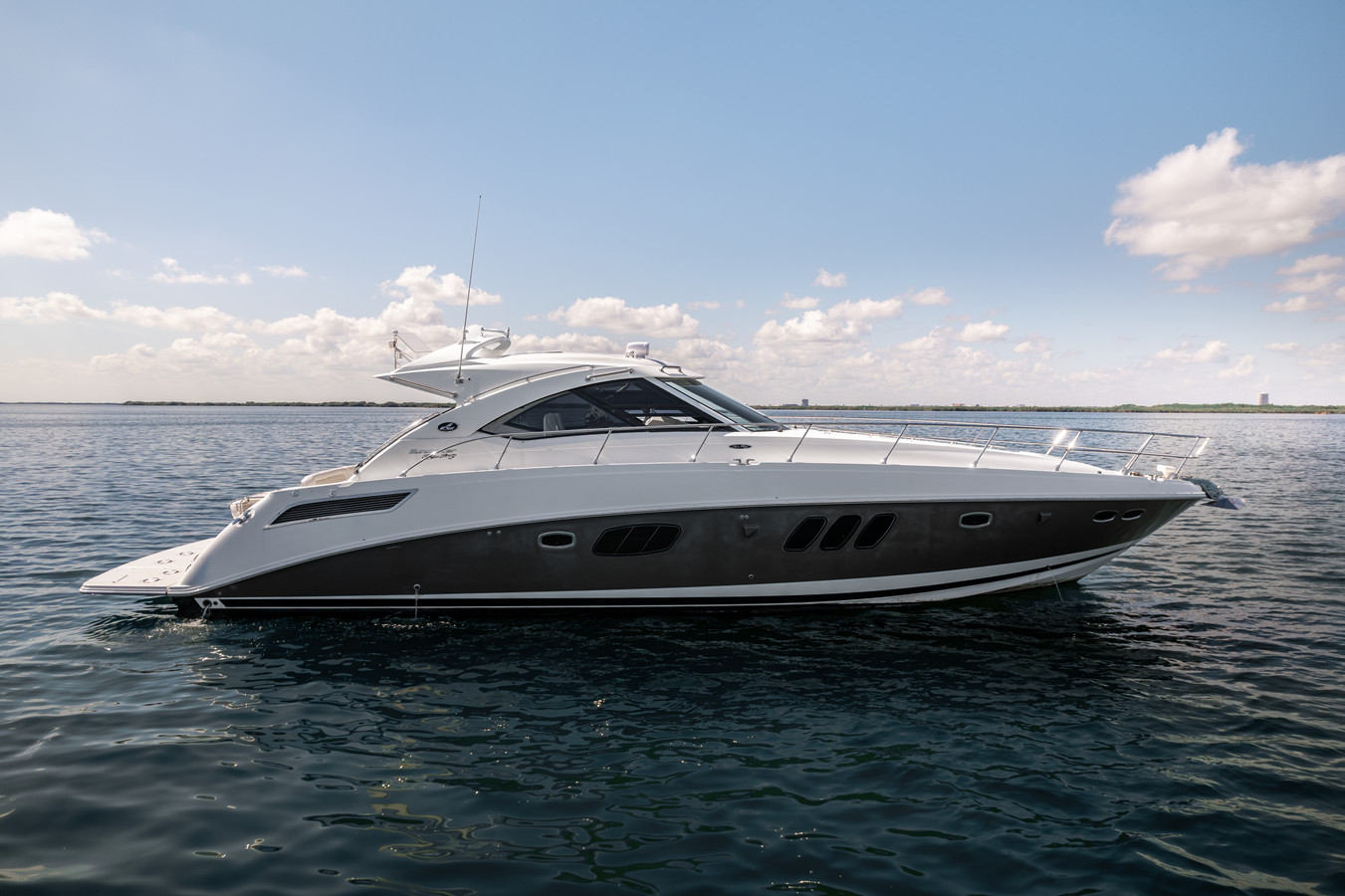 https://arconyachts.ams3.digitaloceanspaces.com/128046/conversions/large_4068317-optimize.jpg