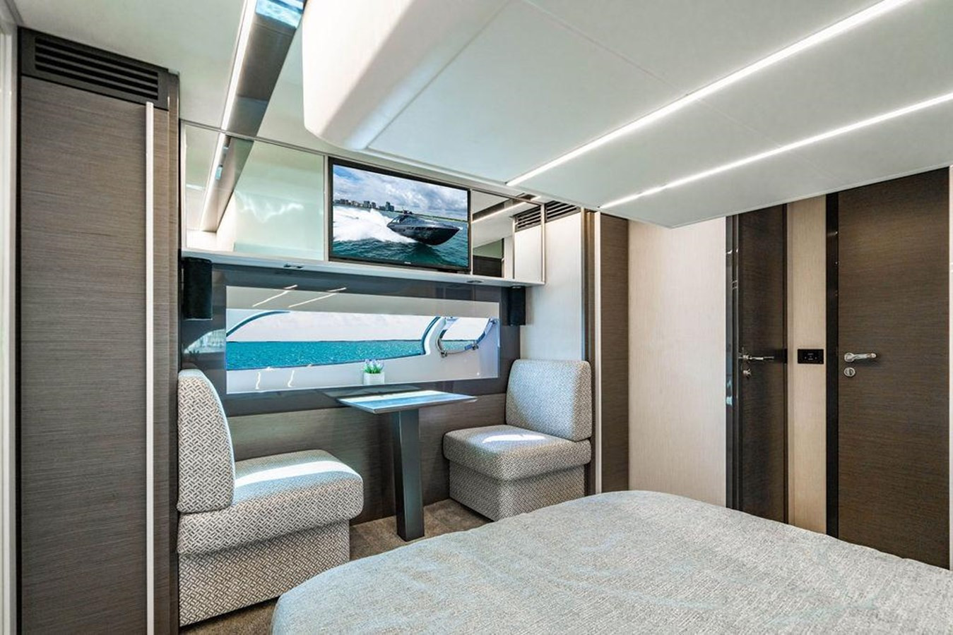 https://arconyachts.ams3.digitaloceanspaces.com/128063/conversions/large_4346594-optimize.jpg