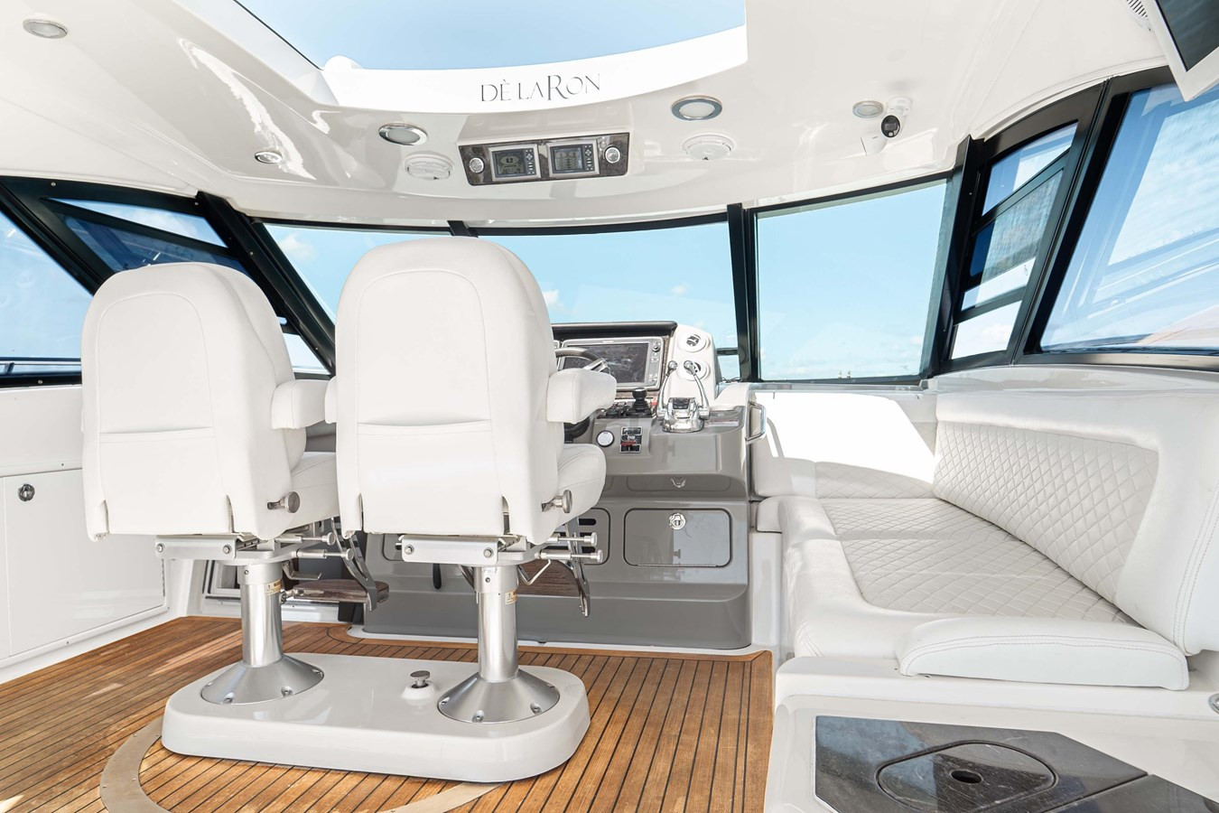 https://arconyachts.ams3.digitaloceanspaces.com/128070/conversions/large_4068411-optimize.jpg