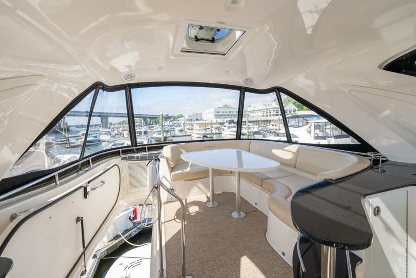 https://arconyachts.ams3.digitaloceanspaces.com/128168/conversions/large_4188222-optimize.jpg