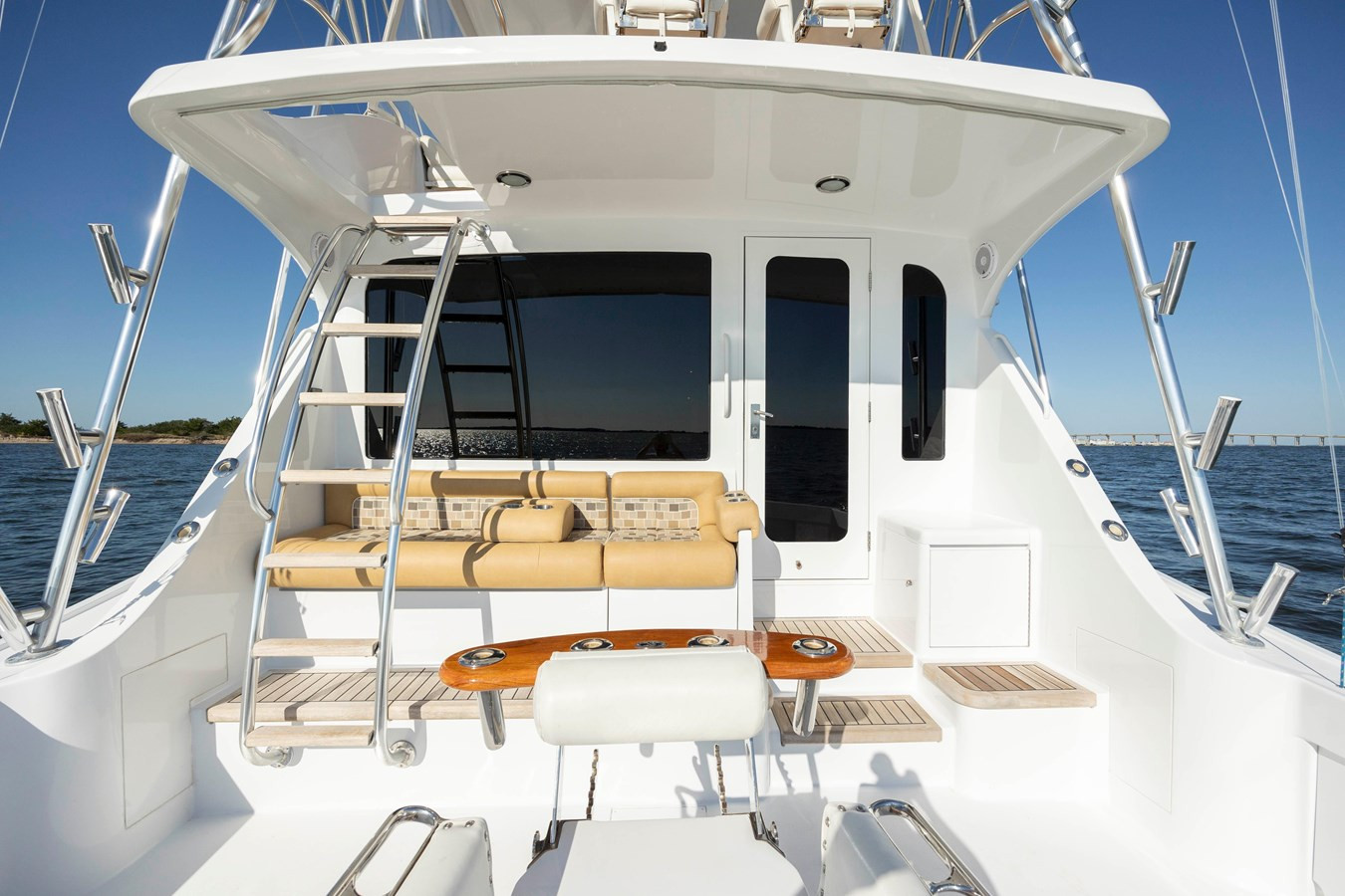 https://arconyachts.ams3.digitaloceanspaces.com/128256/conversions/large_4211511-optimize.jpg
