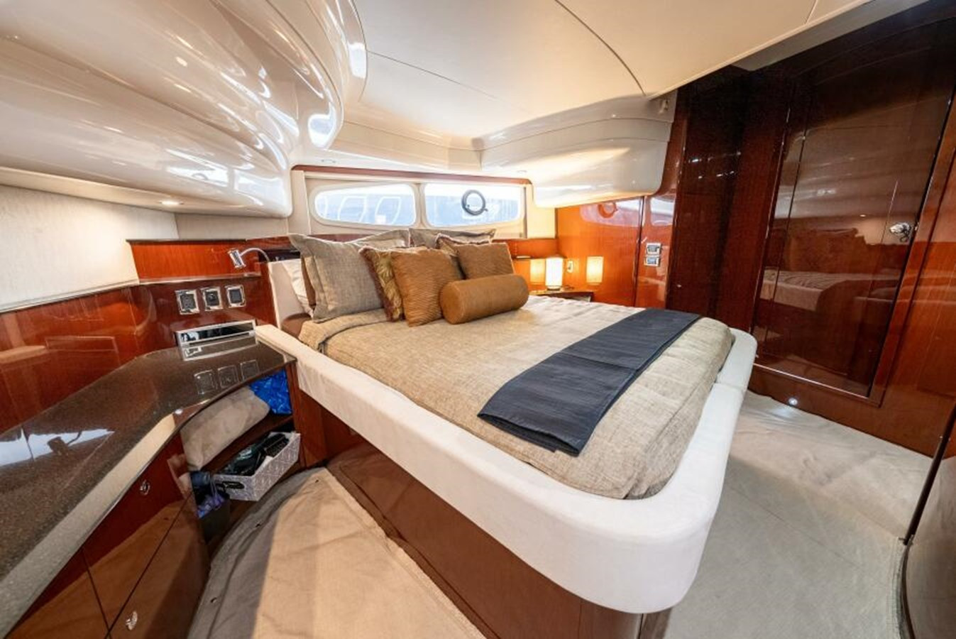 https://arconyachts.ams3.digitaloceanspaces.com/128276/conversions/large_4188259-optimize.jpg