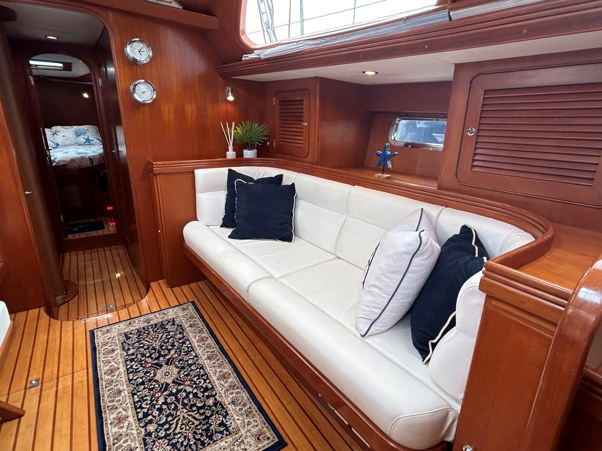 https://arconyachts.ams3.digitaloceanspaces.com/128366/conversions/large_4299978-optimize.jpg