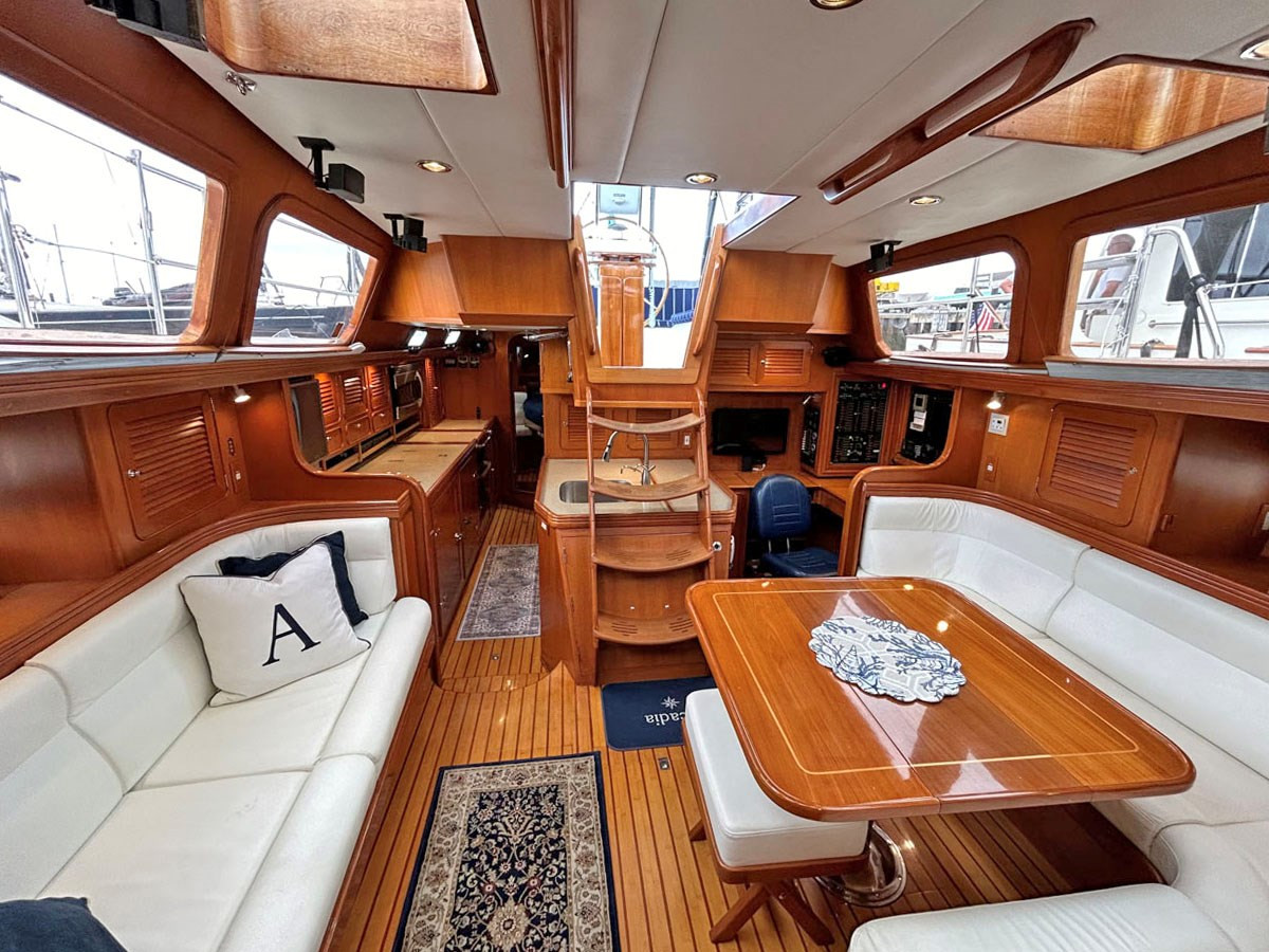 https://arconyachts.ams3.digitaloceanspaces.com/128368/conversions/large_4299979-optimize.jpg