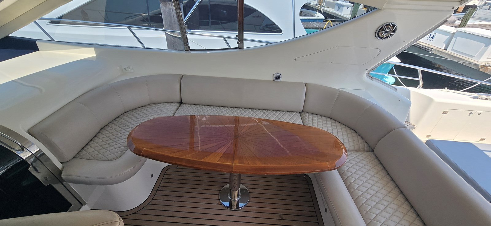https://arconyachts.ams3.digitaloceanspaces.com/128605/conversions/large_4602929-optimize.jpg