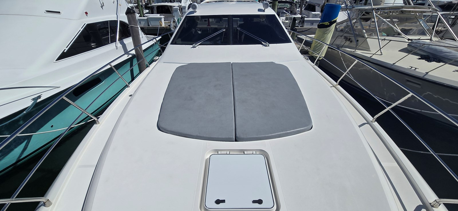 https://arconyachts.ams3.digitaloceanspaces.com/128632/conversions/large_4602939-optimize.jpg