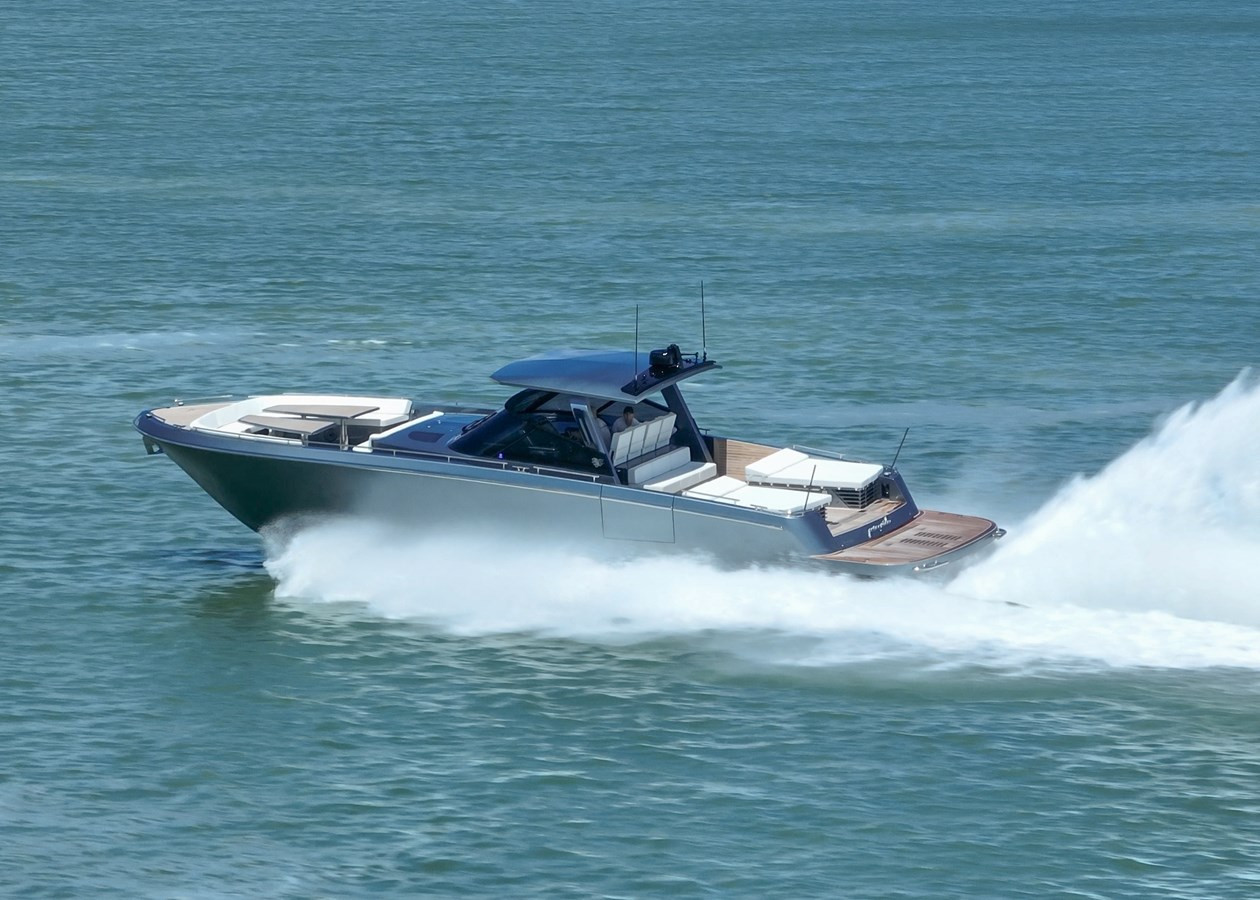 https://arconyachts.ams3.digitaloceanspaces.com/128686/conversions/large_4637503-optimize.jpg