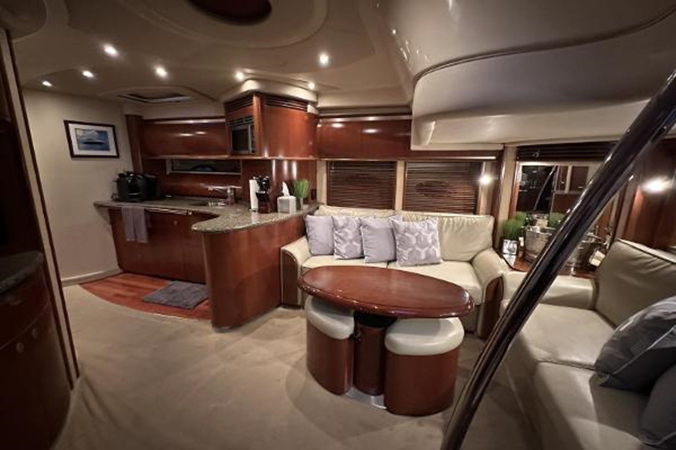 https://arconyachts.ams3.digitaloceanspaces.com/128691/conversions/large_4631299-optimize.jpg