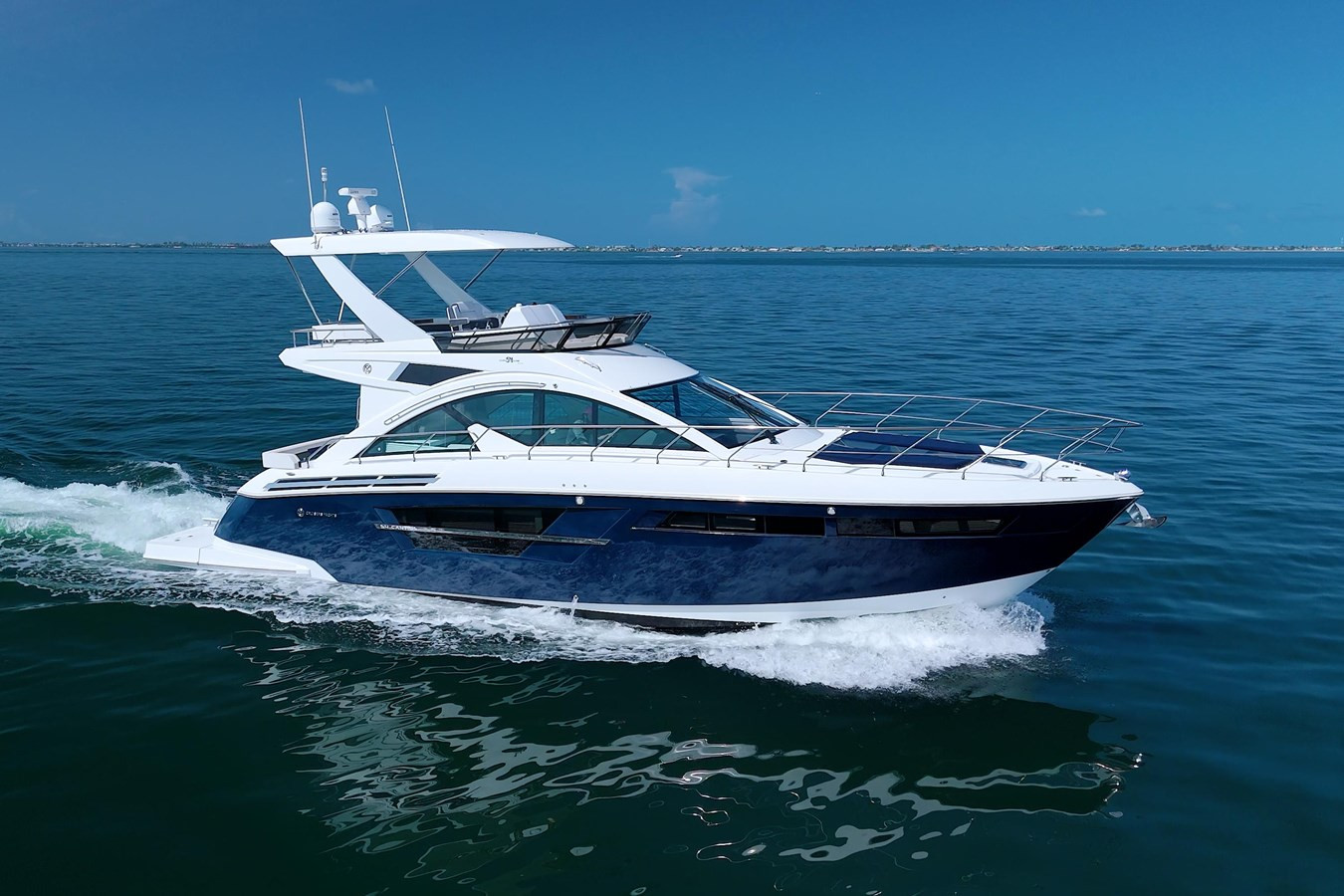 https://arconyachts.ams3.digitaloceanspaces.com/128745/conversions/large_4698151-optimize.jpg