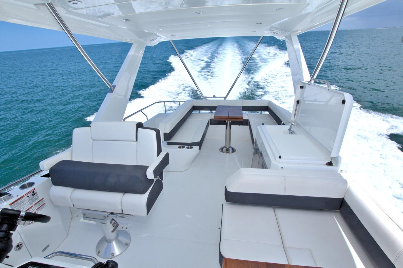 https://arconyachts.ams3.digitaloceanspaces.com/128787/conversions/large_4707203-optimize.jpg