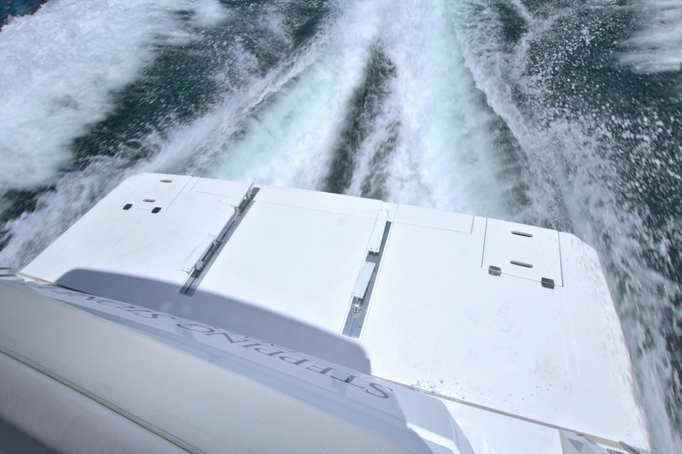 https://arconyachts.ams3.digitaloceanspaces.com/128825/conversions/large_4707216-optimize.jpg