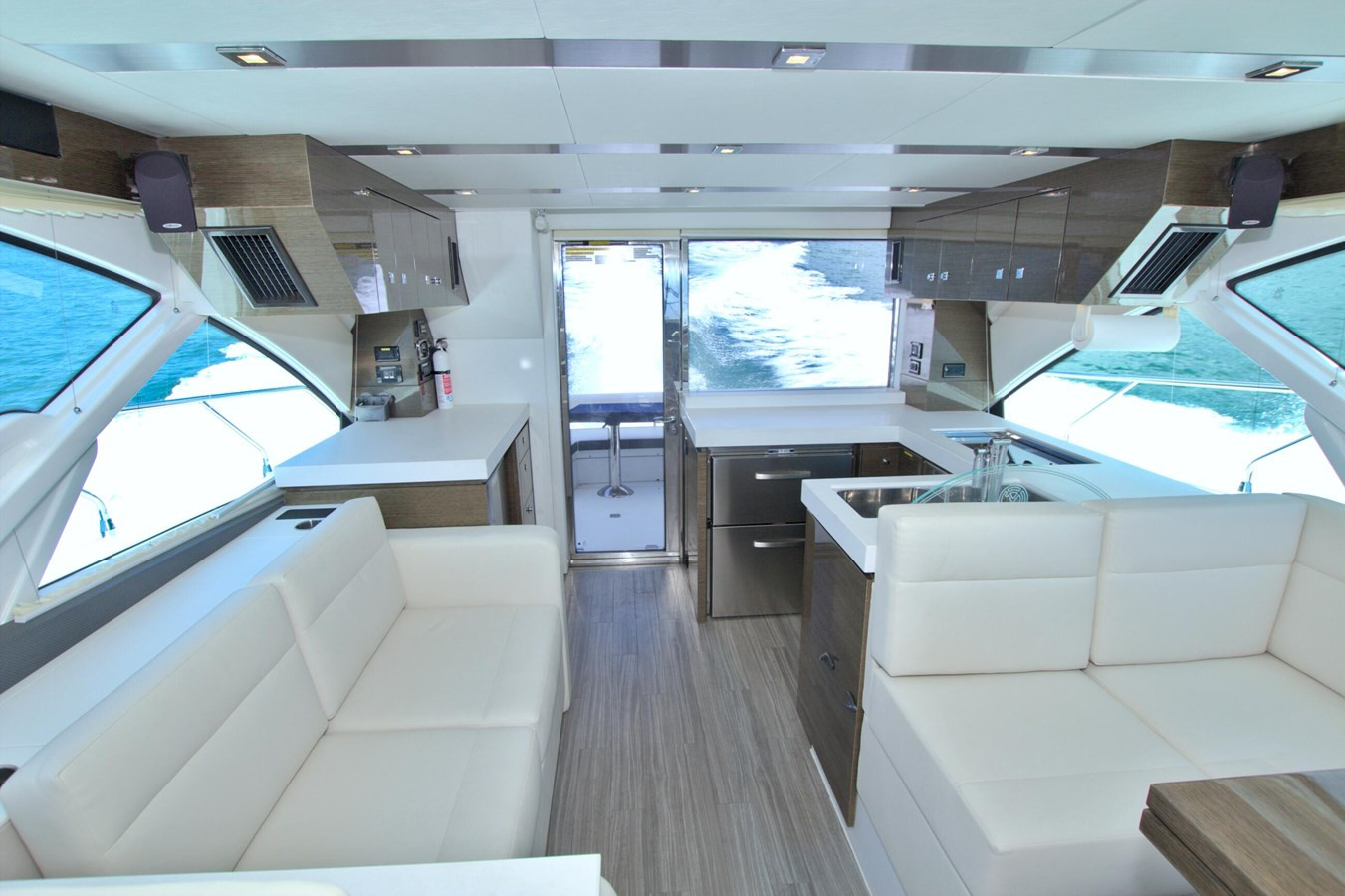https://arconyachts.ams3.digitaloceanspaces.com/128841/conversions/large_4707221-optimize.jpg