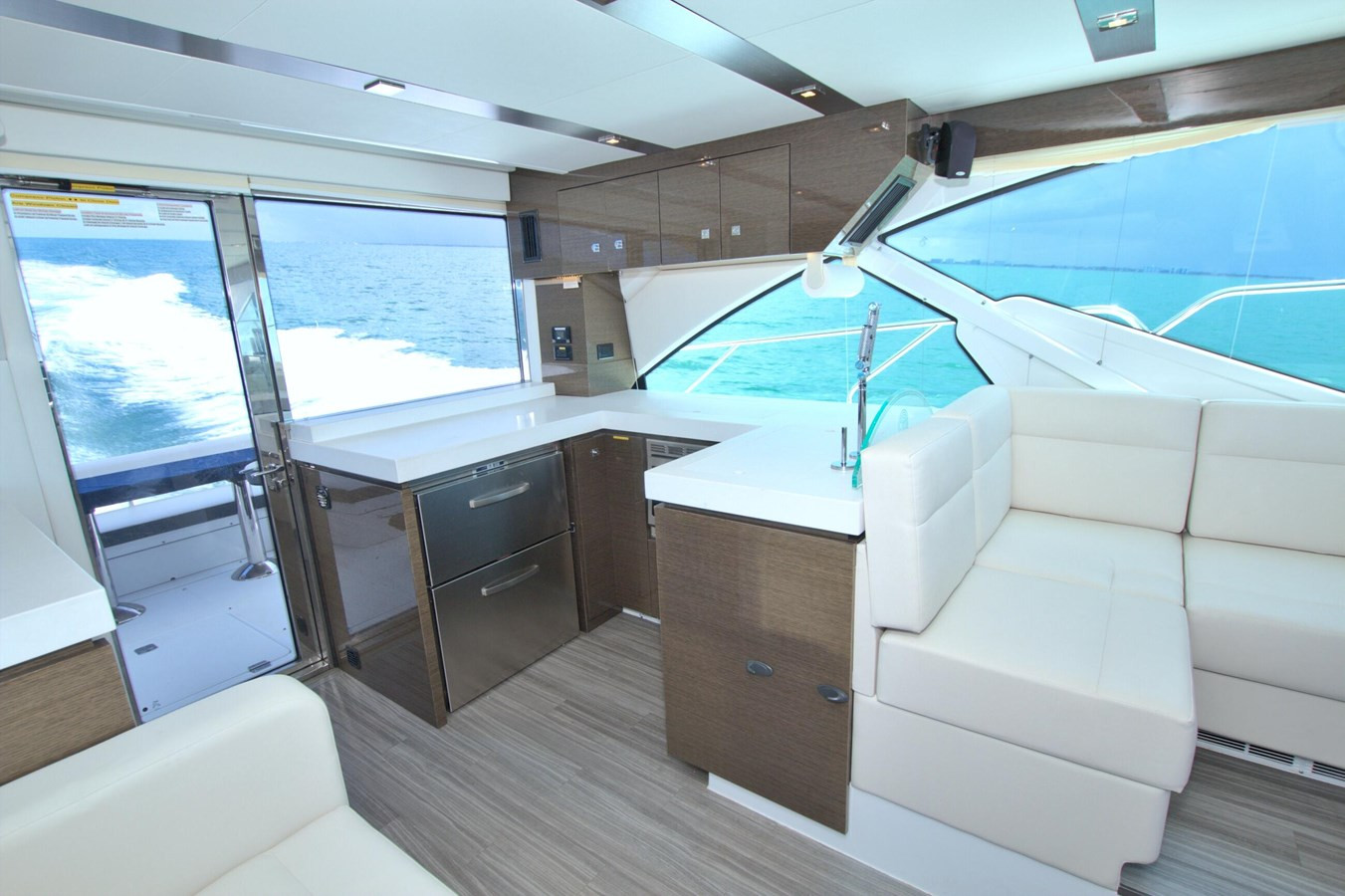 https://arconyachts.ams3.digitaloceanspaces.com/128844/conversions/large_4707222-optimize.jpg