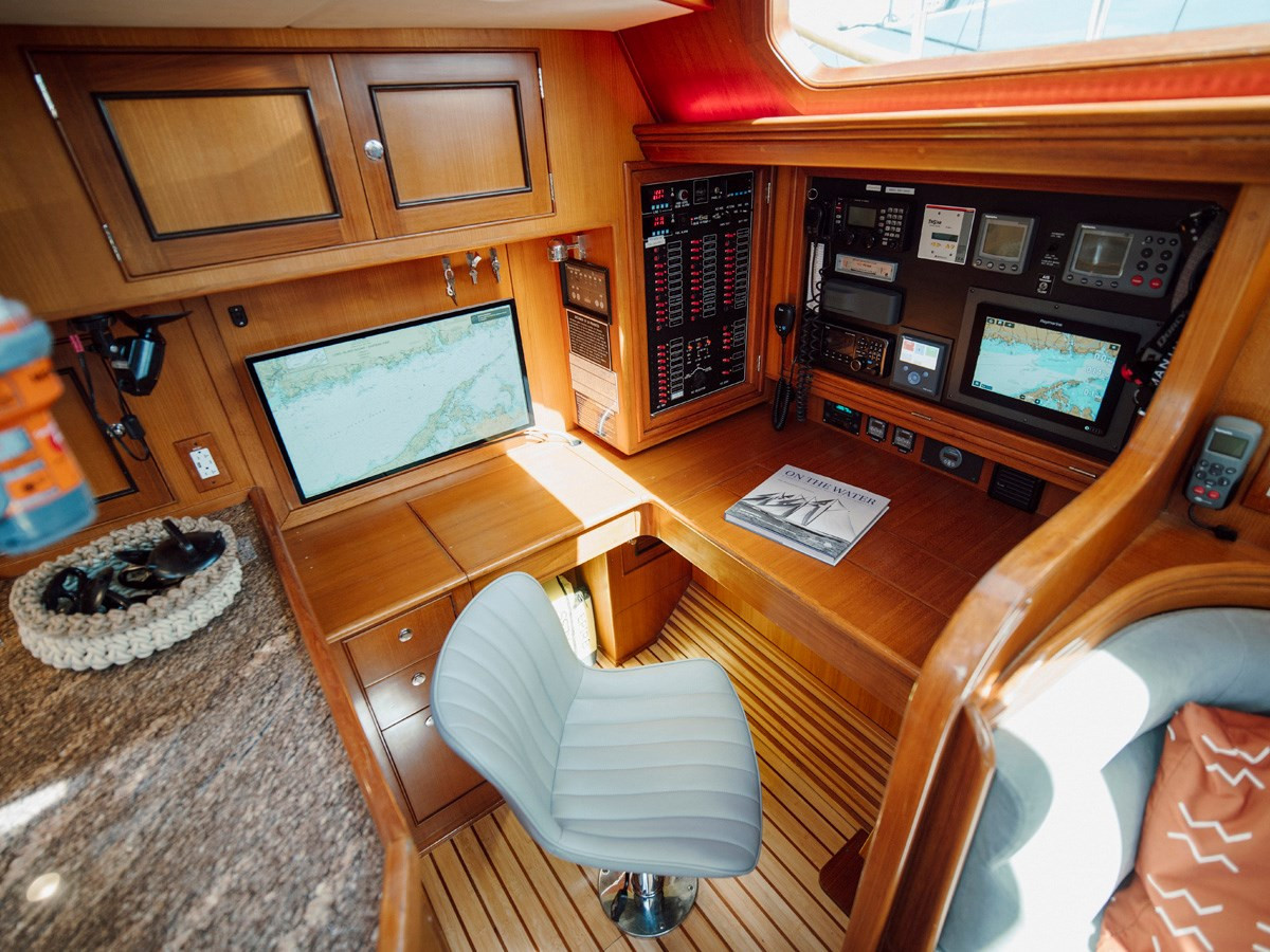 https://arconyachts.ams3.digitaloceanspaces.com/128880/conversions/large_4761300-optimize.jpg