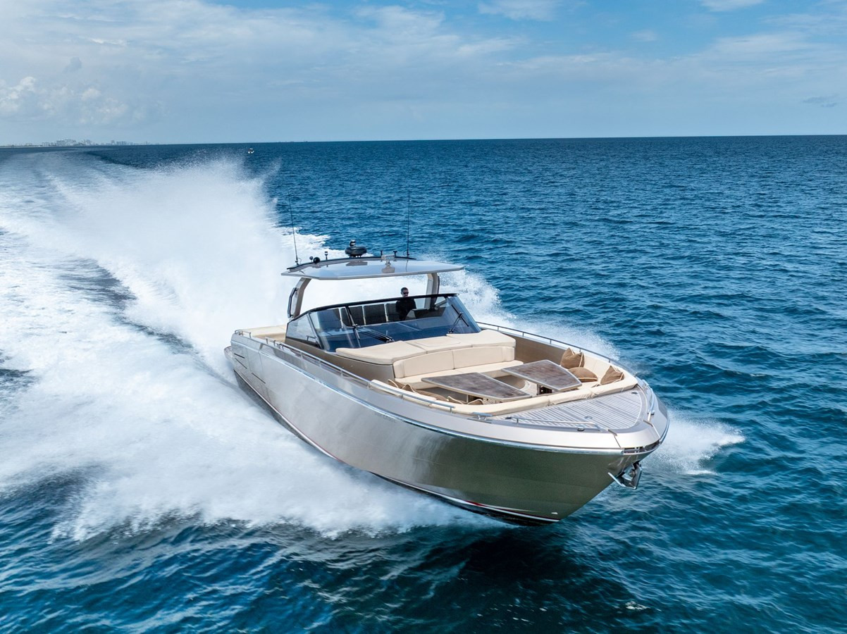 https://arconyachts.ams3.digitaloceanspaces.com/128935/conversions/large_4770471-optimize.jpg