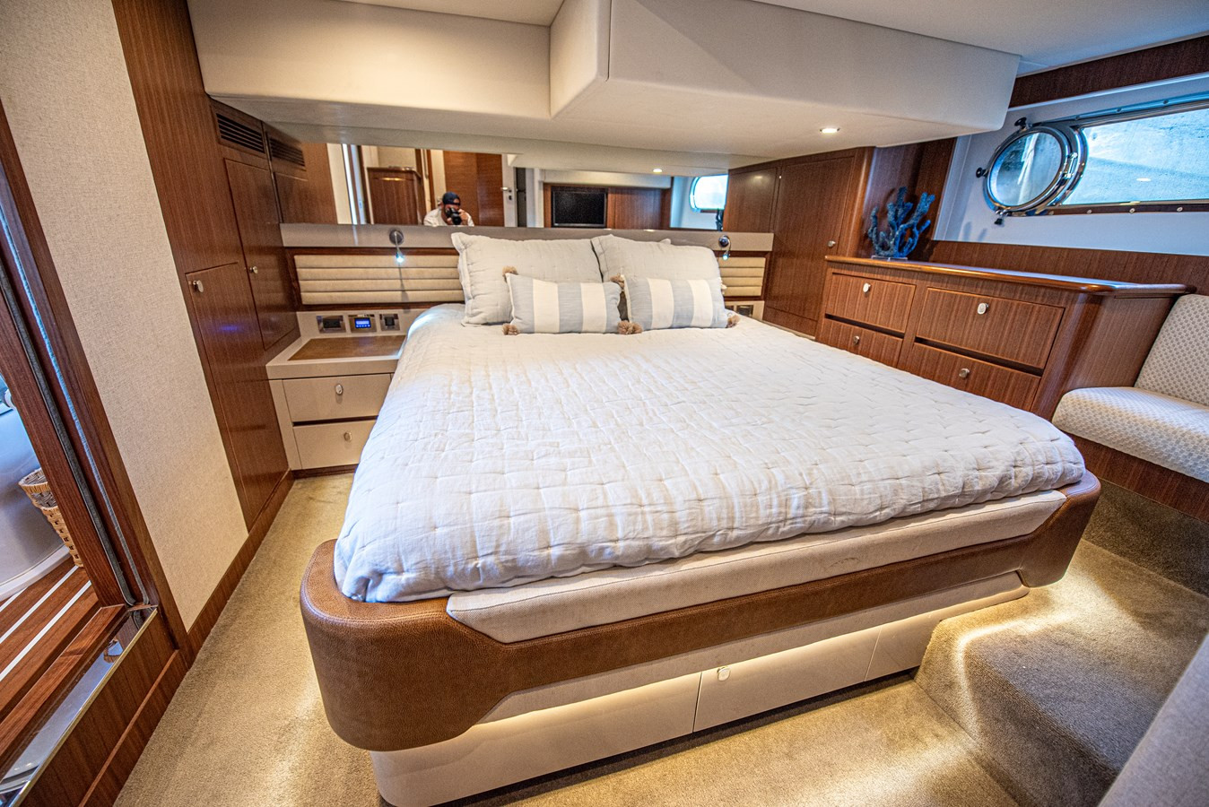 https://arconyachts.ams3.digitaloceanspaces.com/128964/conversions/large_4766868-optimize.jpg