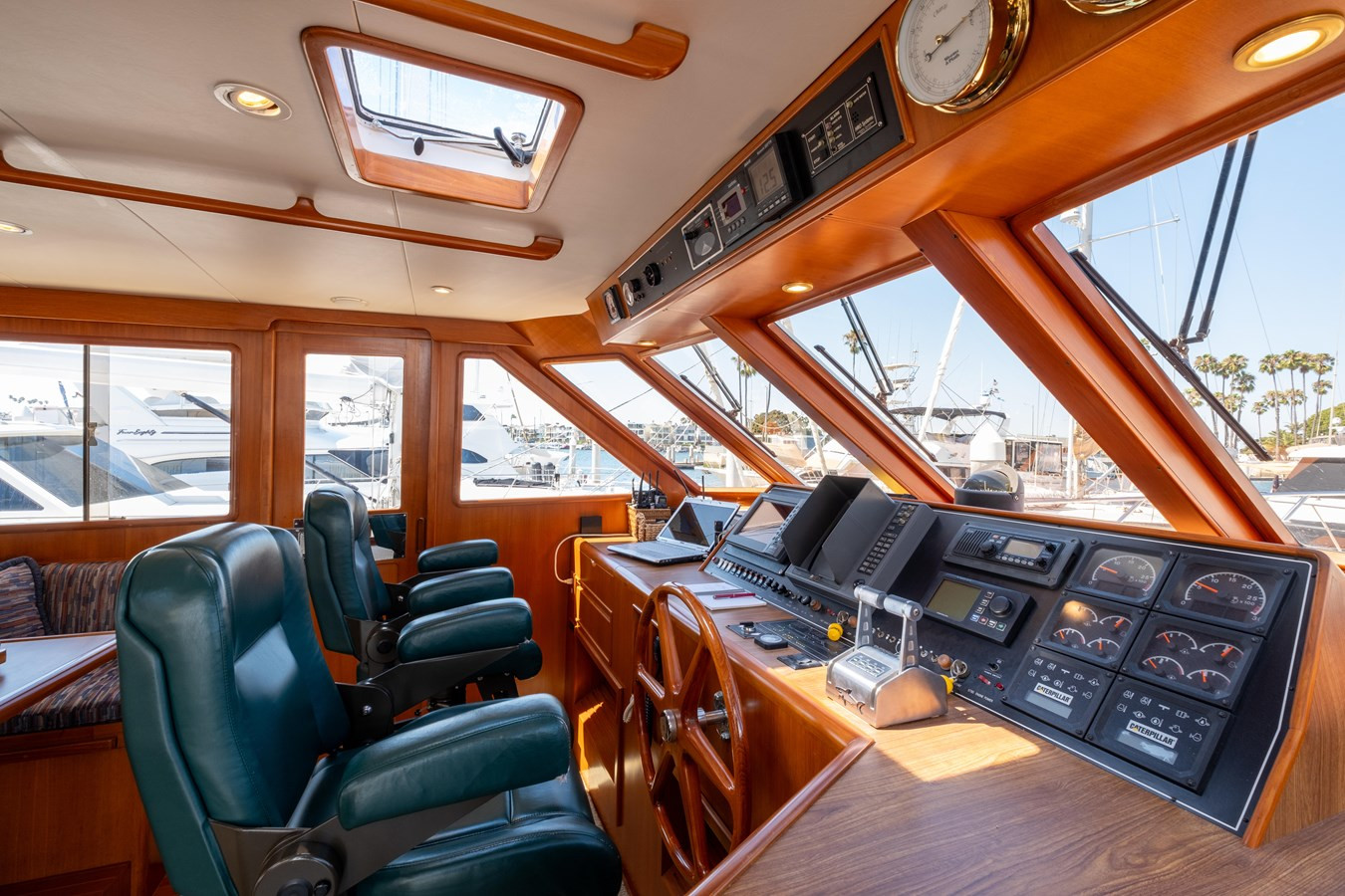 https://arconyachts.ams3.digitaloceanspaces.com/128988/conversions/large_4770971-optimize.jpg