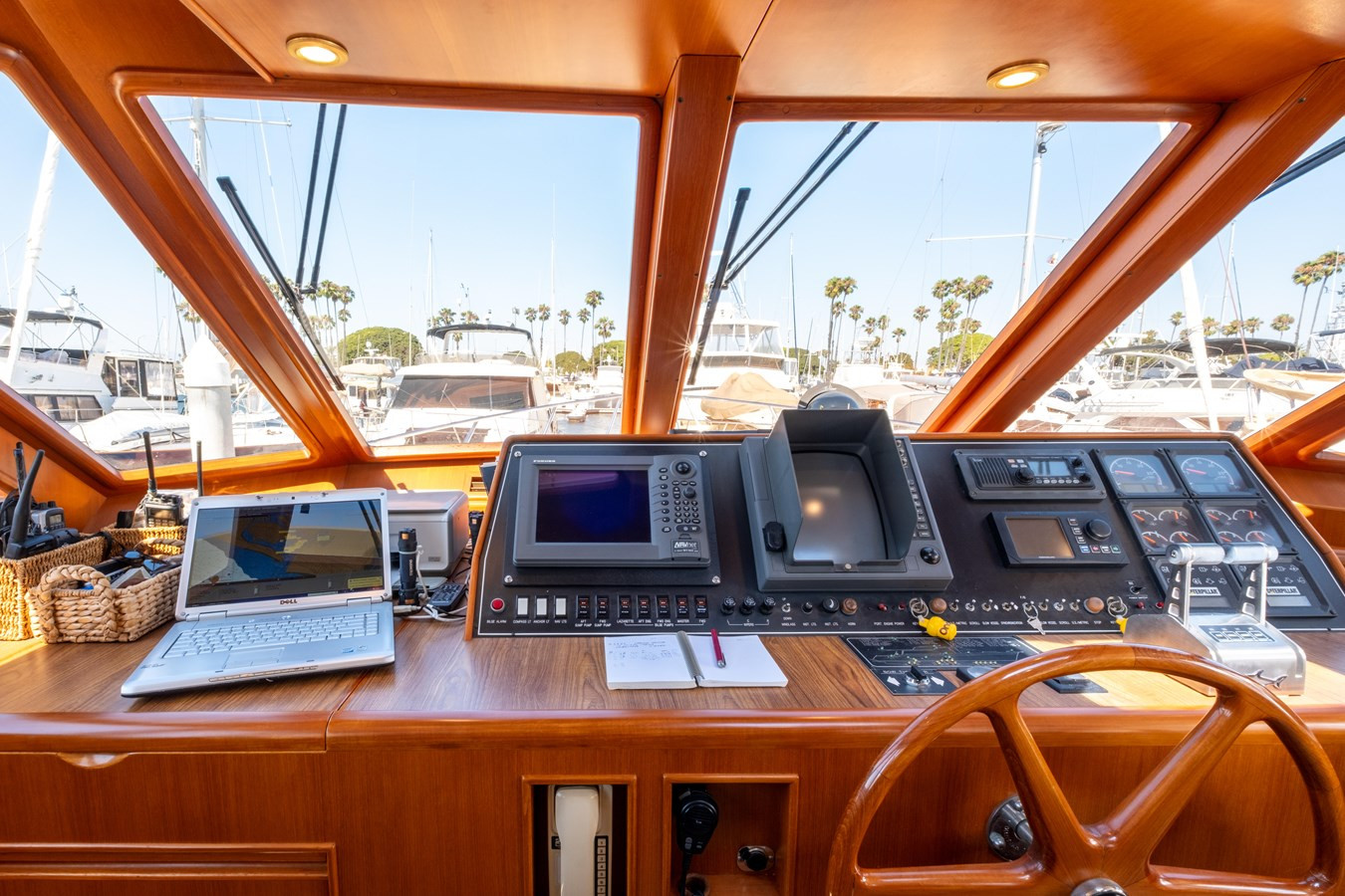 https://arconyachts.ams3.digitaloceanspaces.com/128992/conversions/large_4770974-optimize.jpg