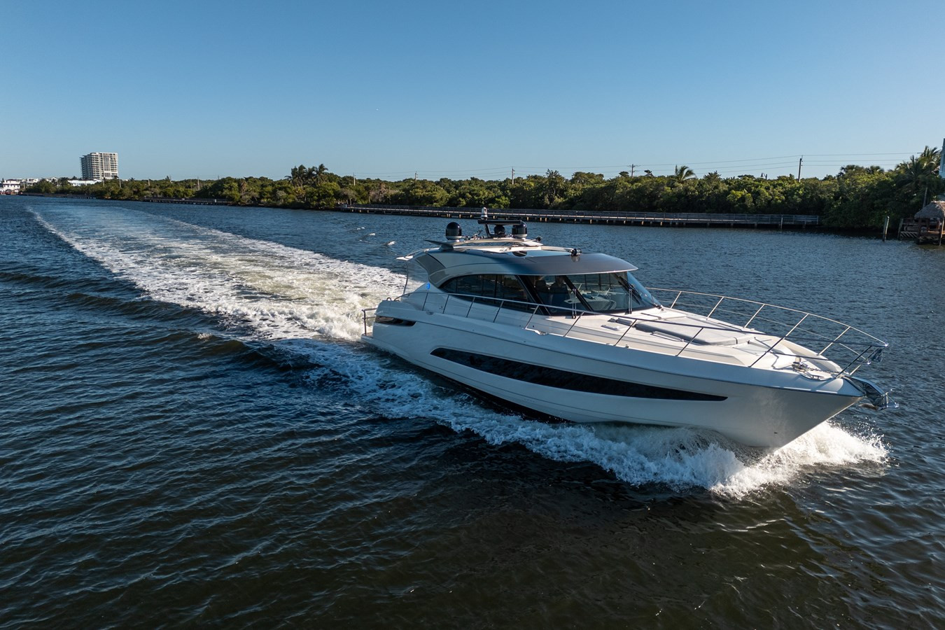 https://arconyachts.ams3.digitaloceanspaces.com/129058/conversions/large_4854542-optimize.jpg