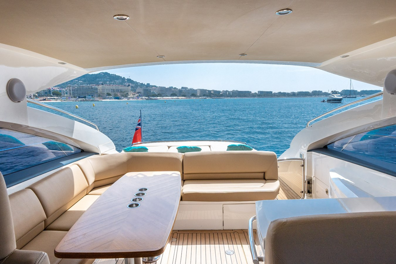 https://arconyachts.ams3.digitaloceanspaces.com/129215/conversions/large_4720702-optimize.jpg