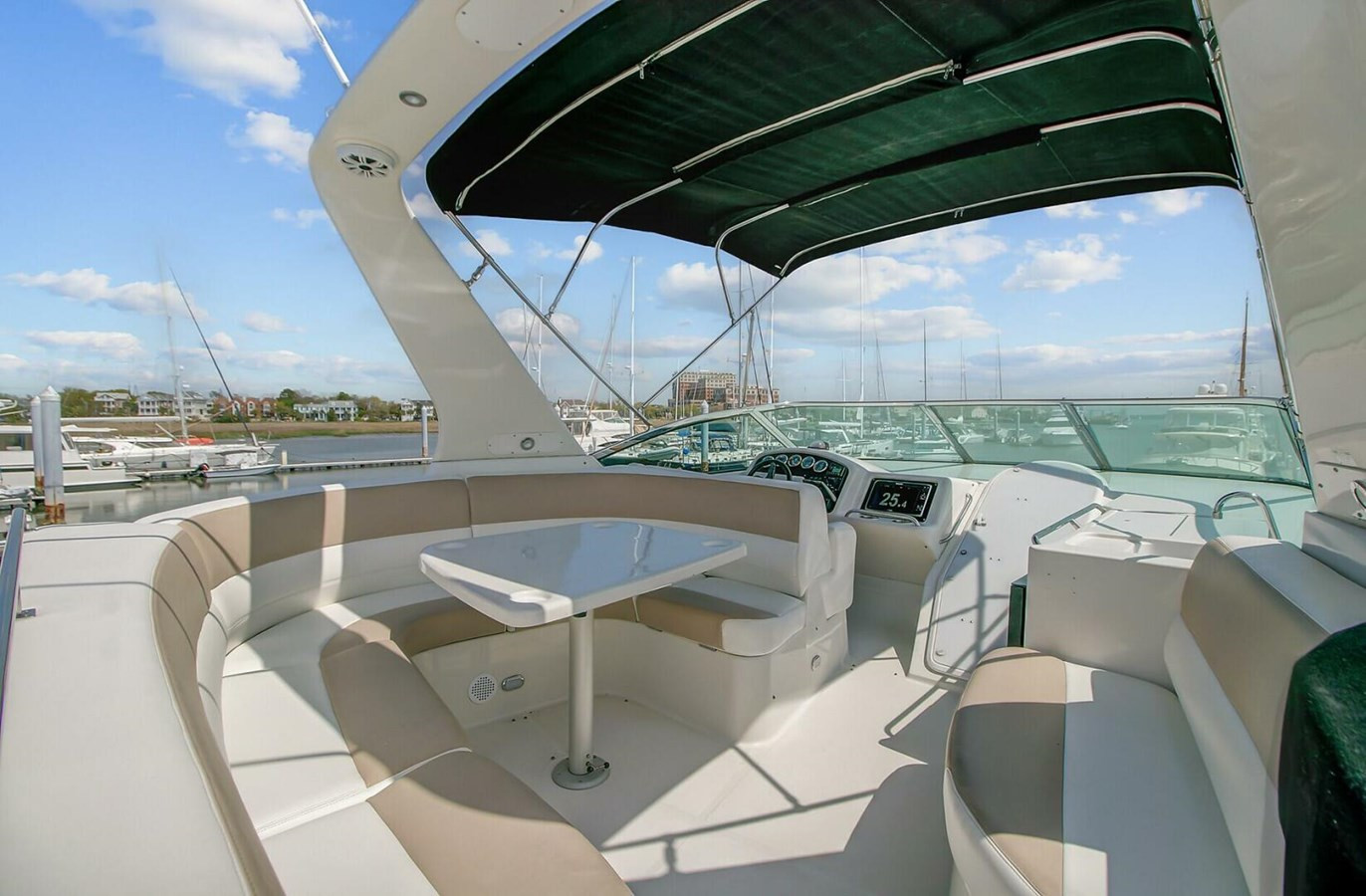 https://arconyachts.ams3.digitaloceanspaces.com/129253/conversions/large_4634081-optimize.jpg