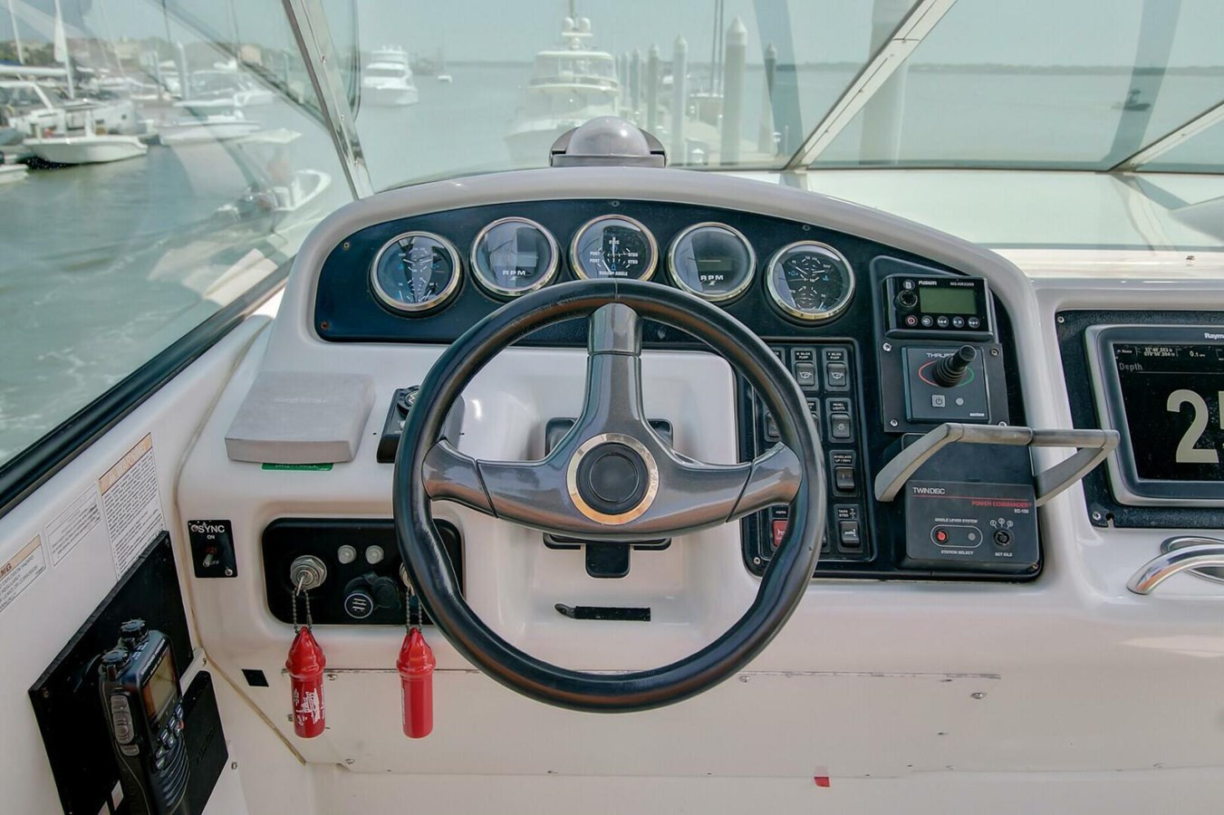 https://arconyachts.ams3.digitaloceanspaces.com/129264/conversions/large_4634085-optimize.jpg
