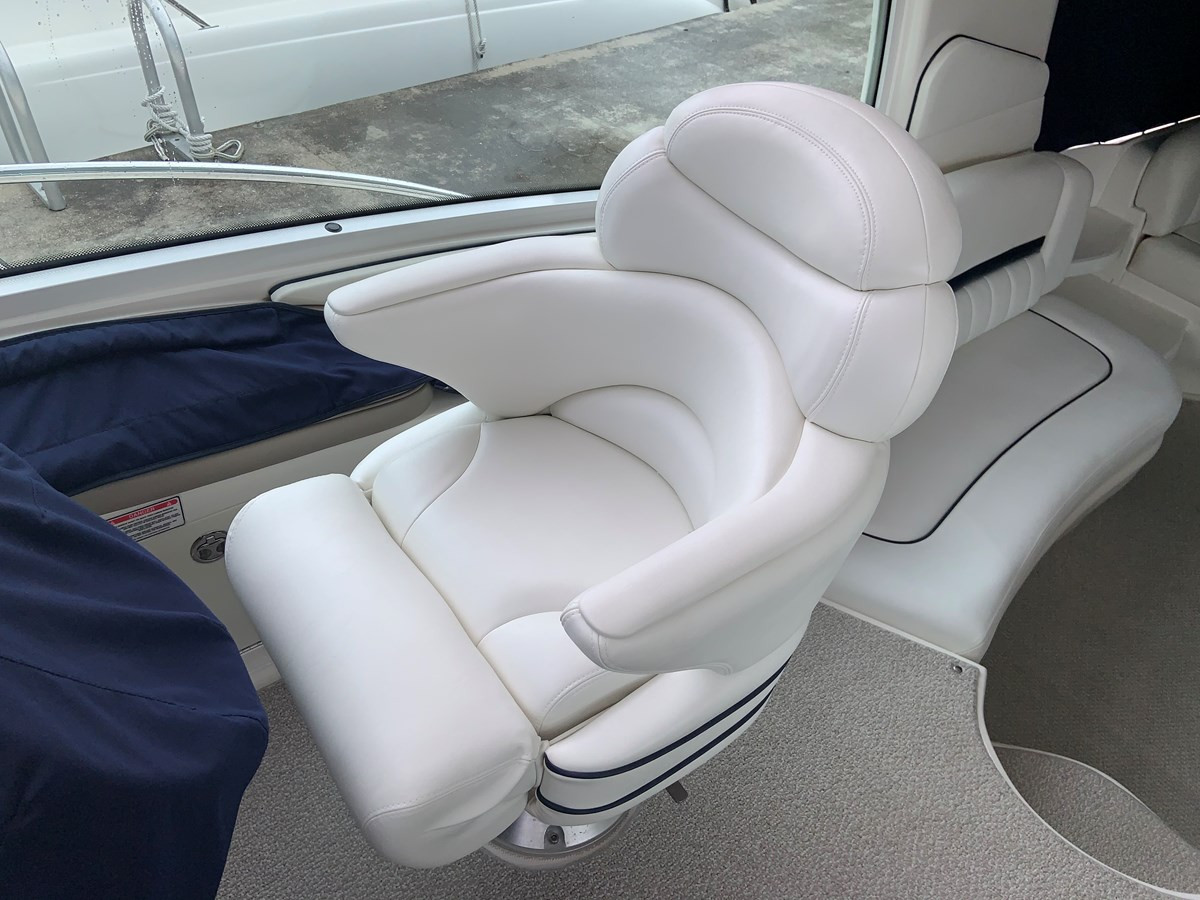 https://arconyachts.ams3.digitaloceanspaces.com/129358/conversions/large_2899777-optimize.jpg