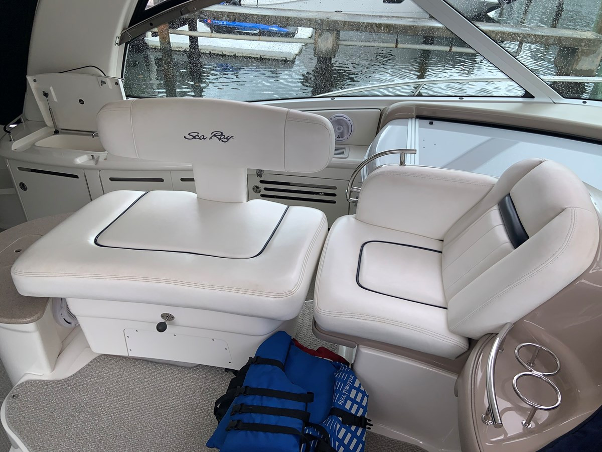 https://arconyachts.ams3.digitaloceanspaces.com/129364/conversions/large_2899779-optimize.jpg