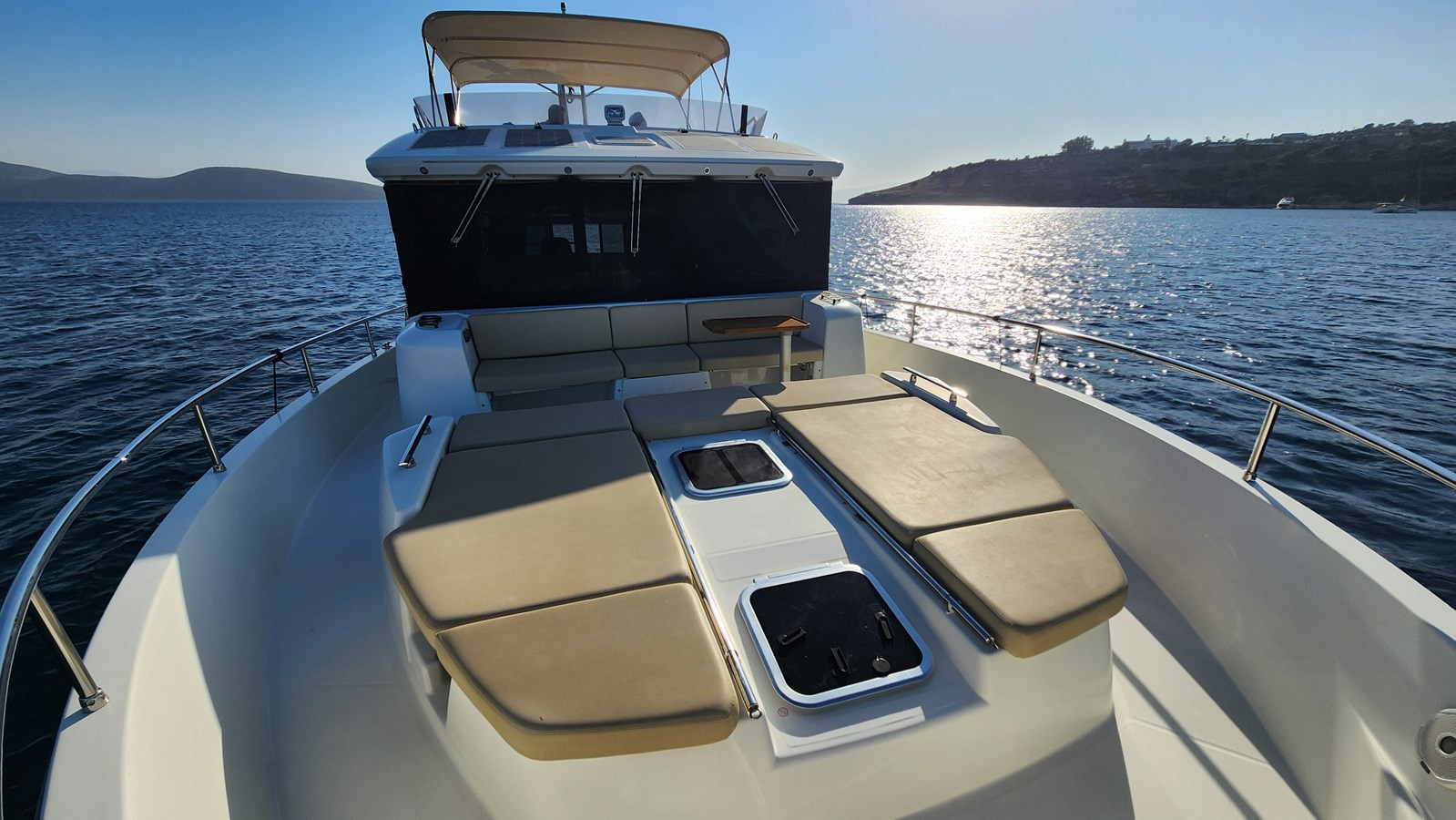 https://arconyachts.ams3.digitaloceanspaces.com/129411/conversions/large_4520984-optimize.jpg