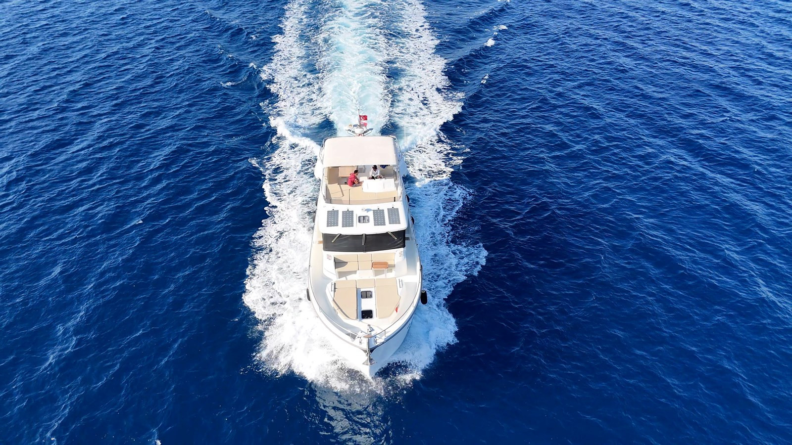 https://arconyachts.ams3.digitaloceanspaces.com/129467/conversions/large_4521004-optimize.jpg
