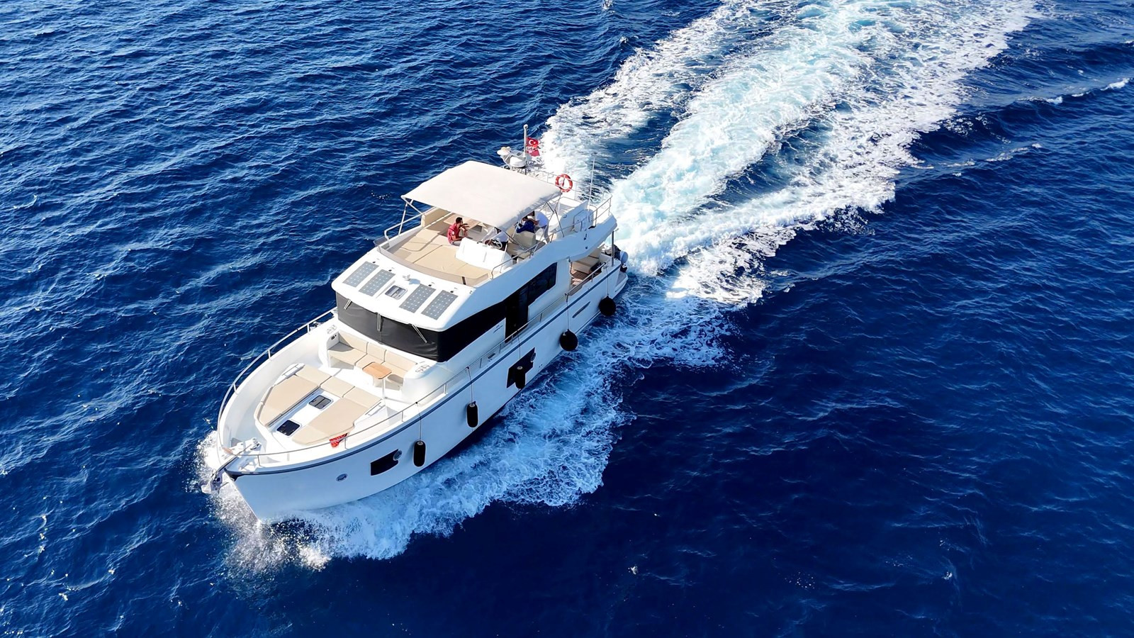 https://arconyachts.ams3.digitaloceanspaces.com/129469/conversions/large_4521005-optimize.jpg