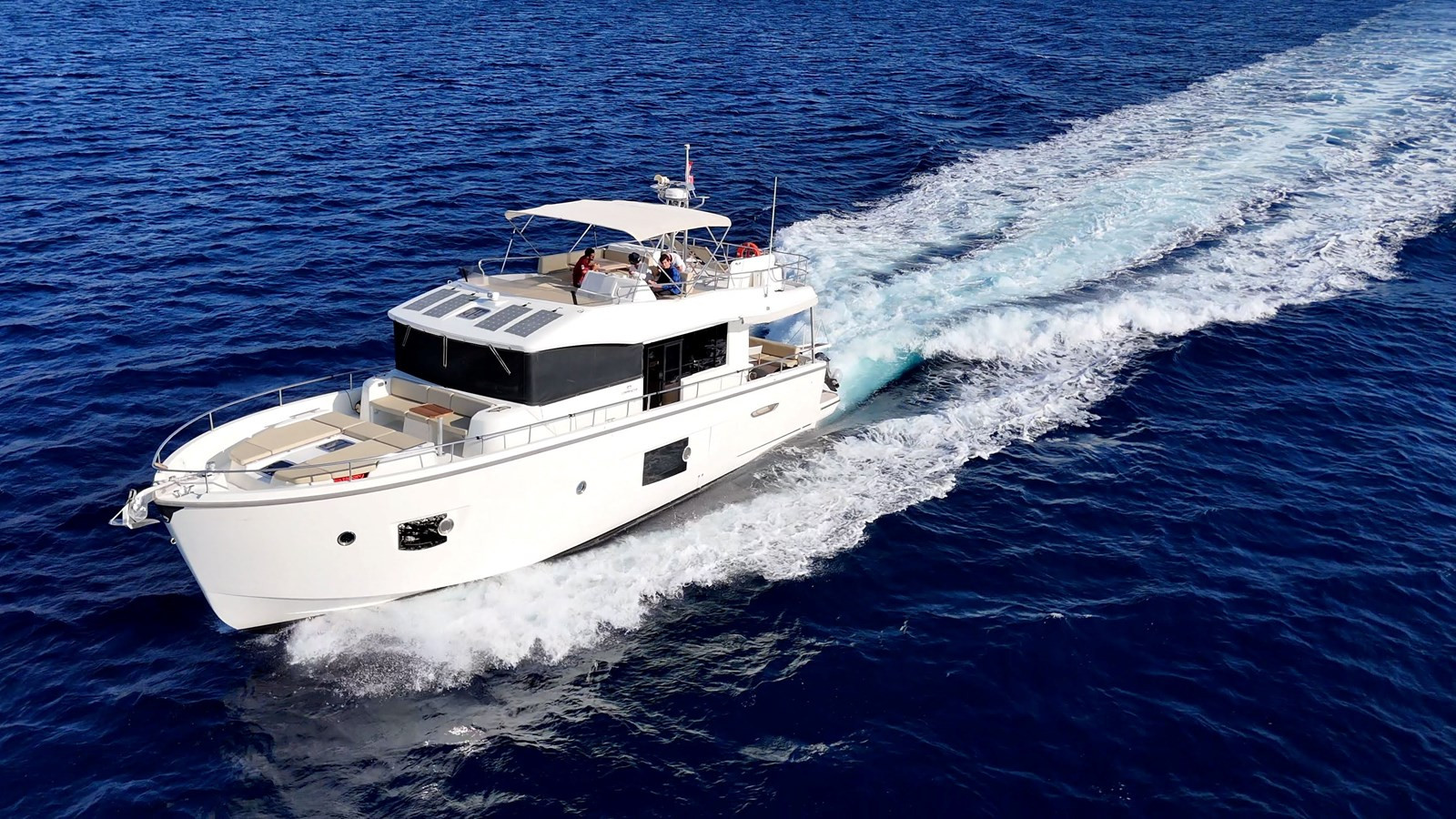 https://arconyachts.ams3.digitaloceanspaces.com/129502/conversions/large_4521015-optimize.jpg