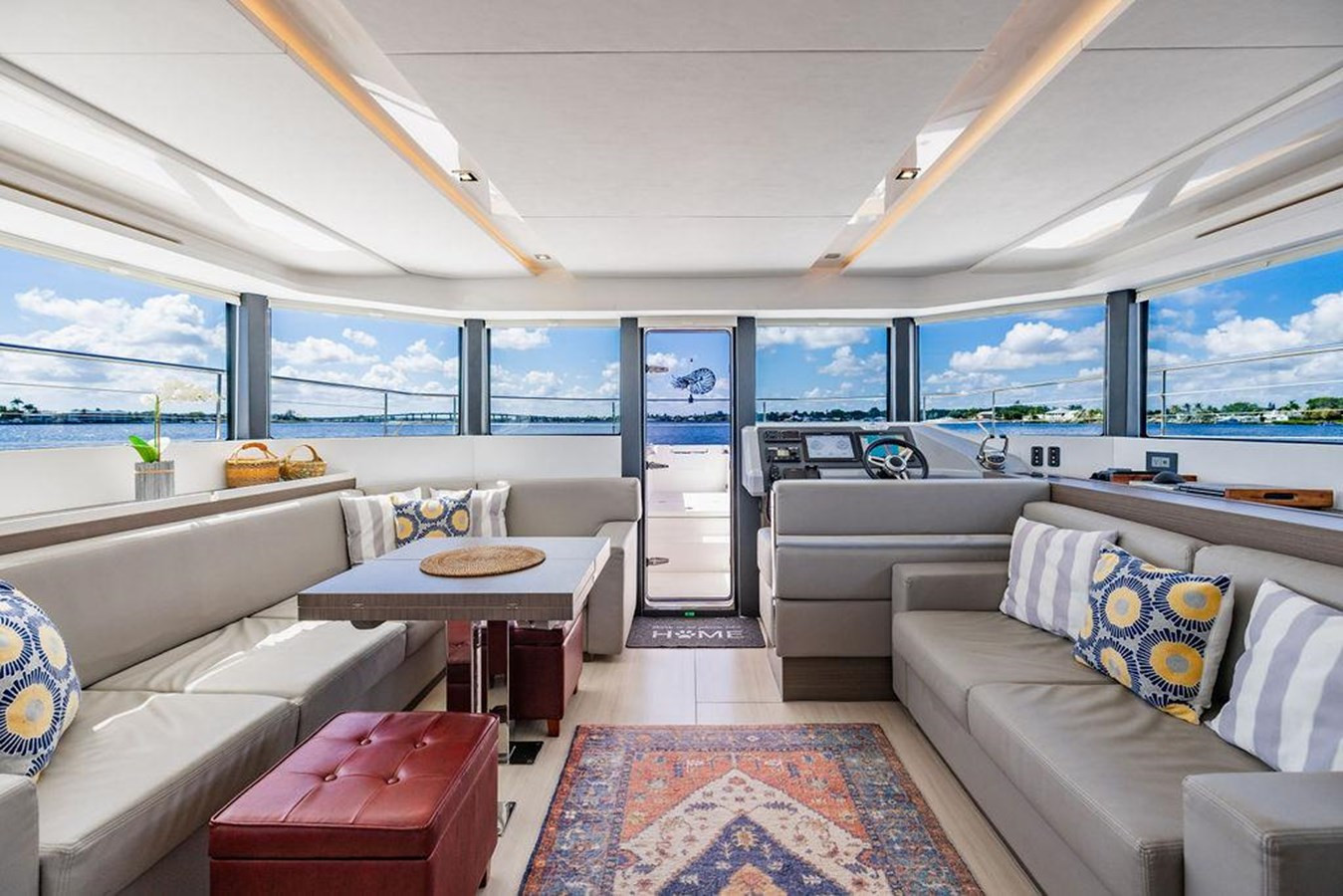https://arconyachts.ams3.digitaloceanspaces.com/129509/conversions/large_4615810-optimize.jpg