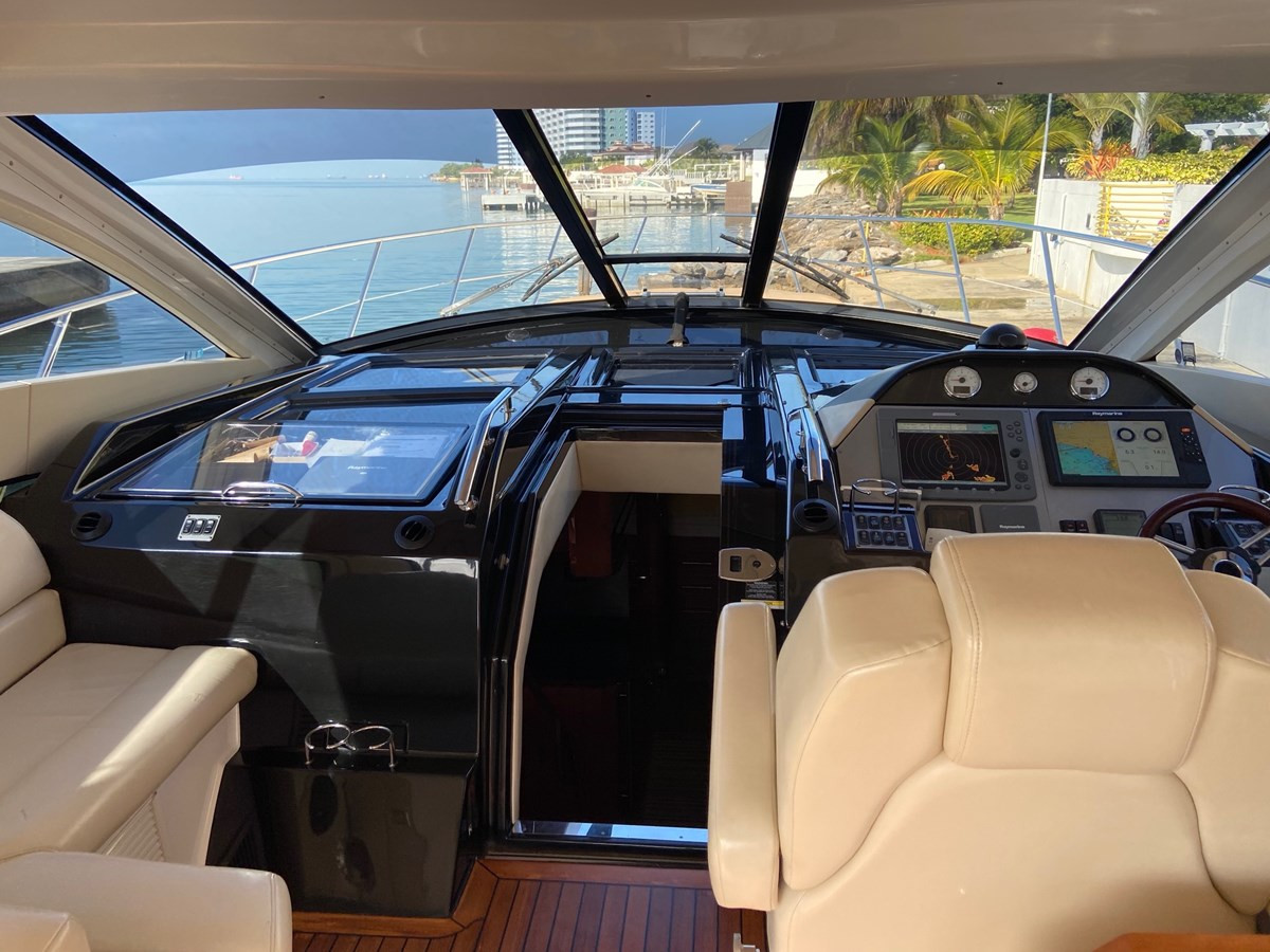 https://arconyachts.ams3.digitaloceanspaces.com/129577/conversions/large_2995756-optimize.jpg