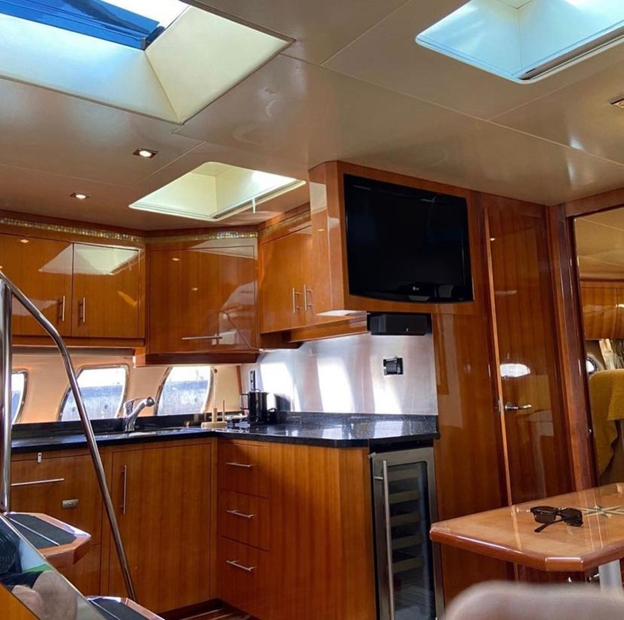 https://arconyachts.ams3.digitaloceanspaces.com/129628/conversions/large_4700769-optimize.jpg
