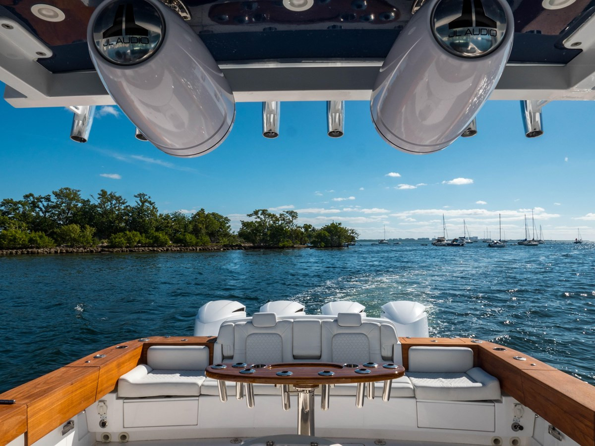 https://arconyachts.ams3.digitaloceanspaces.com/129706/conversions/large_2844890-optimize.jpg