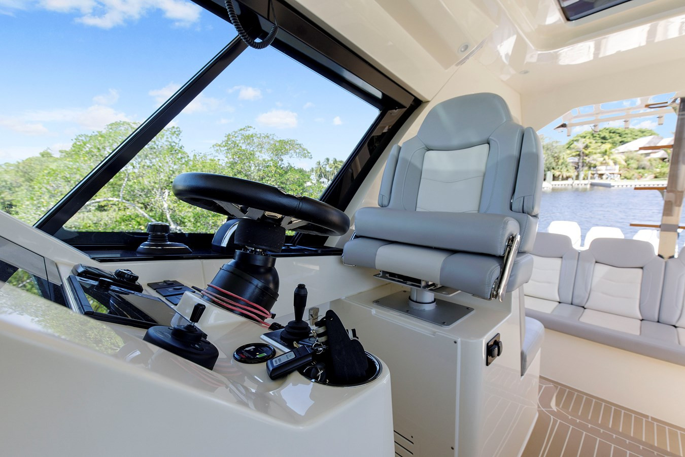 https://arconyachts.ams3.digitaloceanspaces.com/129773/conversions/large_3351008-optimize.jpg
