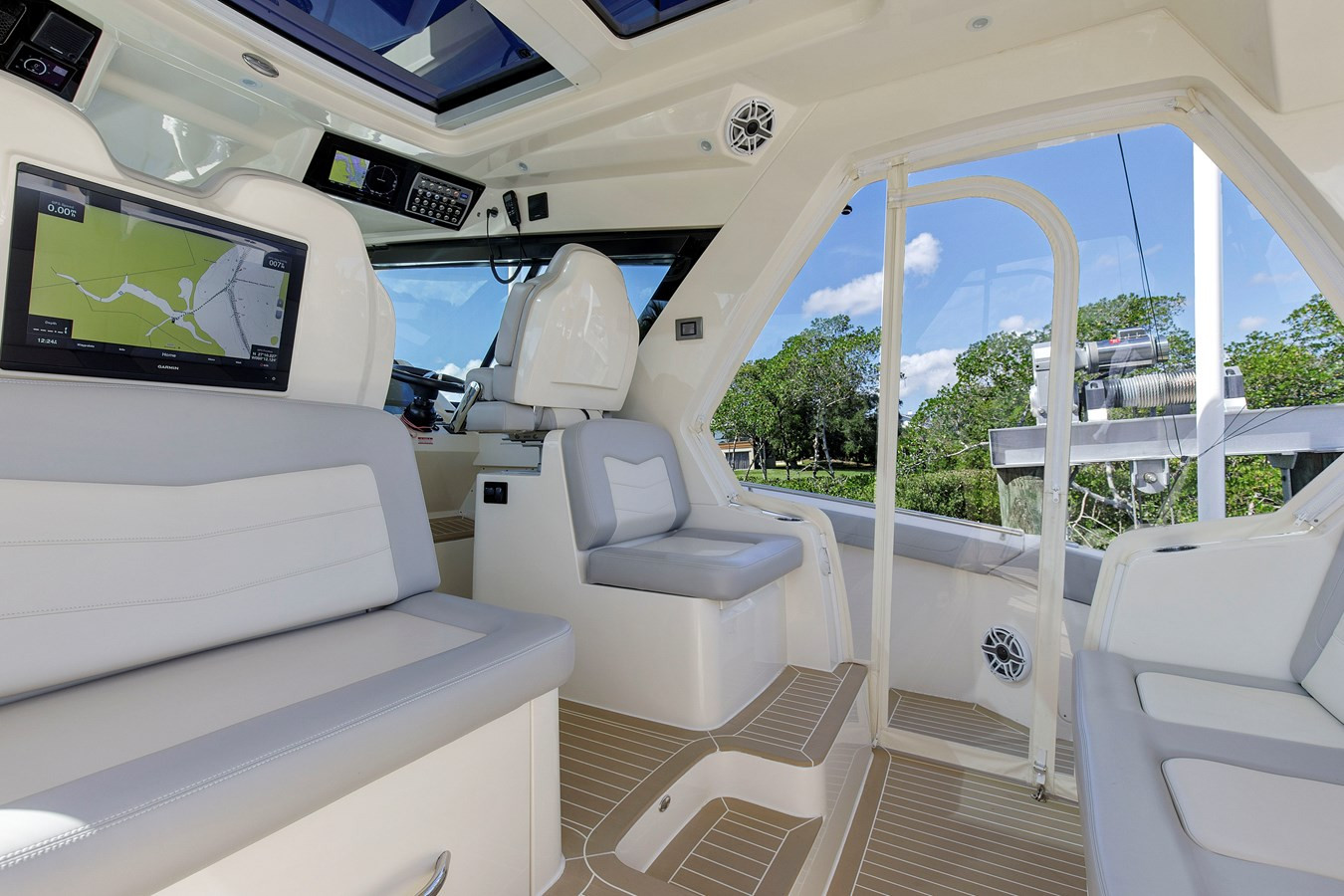 https://arconyachts.ams3.digitaloceanspaces.com/129782/conversions/large_3351011-optimize.jpg